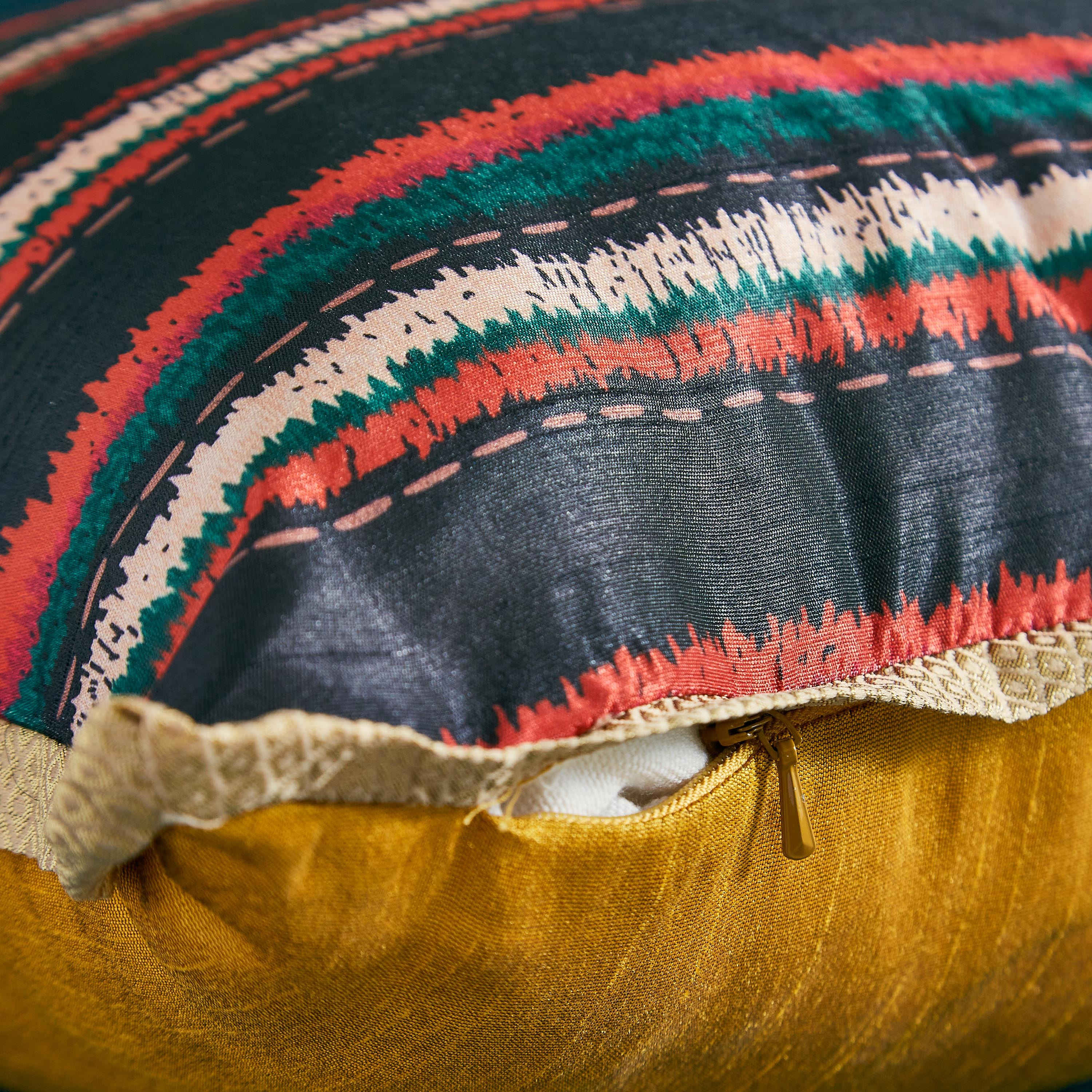 غطاء وسادة بطبعات من خمسار - 40x40 سم-hbxhomeware-cushionsandcovers-cushioncovers-image-3