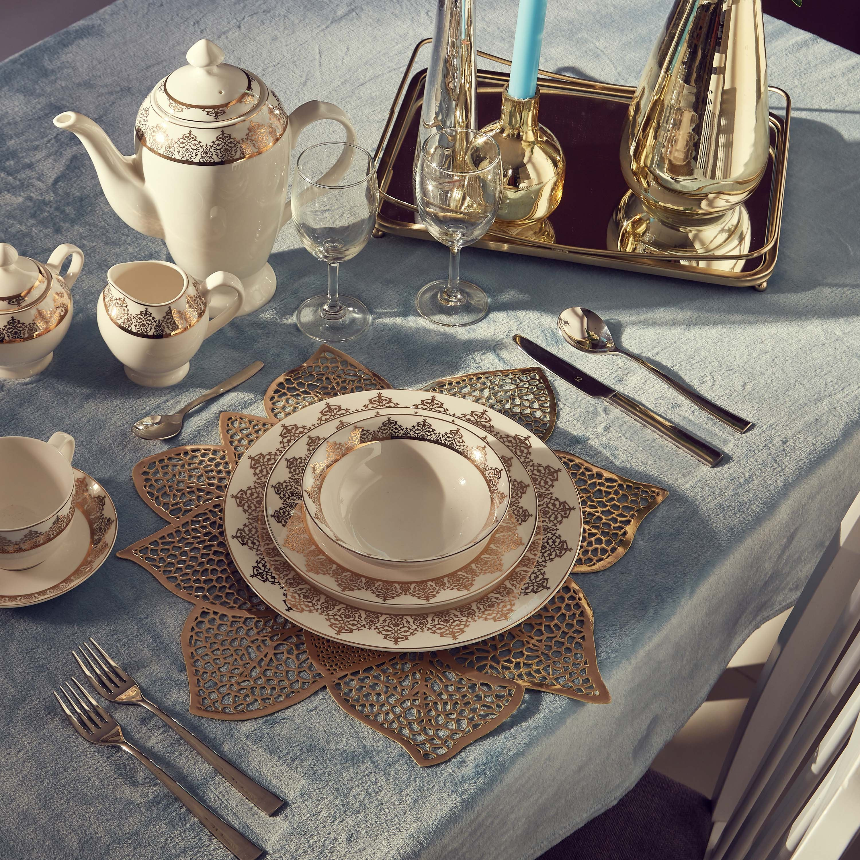 لبادة صحون بي في سي من آفا - 43x42 سم-hbxdecorandfurnishings-homefurnishings-tablelinens-image-3