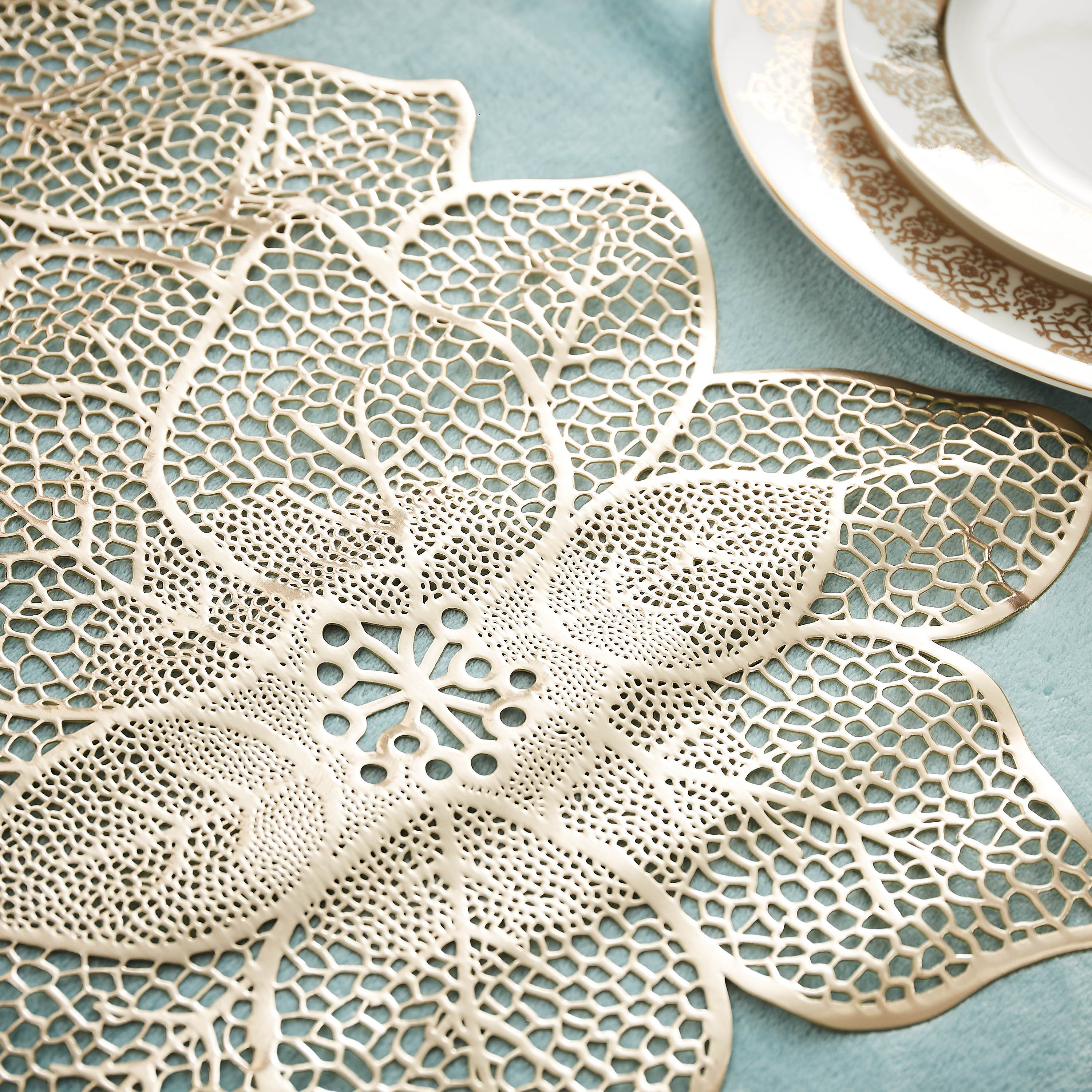 مفرش طاولة بي في سي من آفا - 35x90 سم-hbxdecorandfurnishings-homefurnishings-tablelinens-image-2