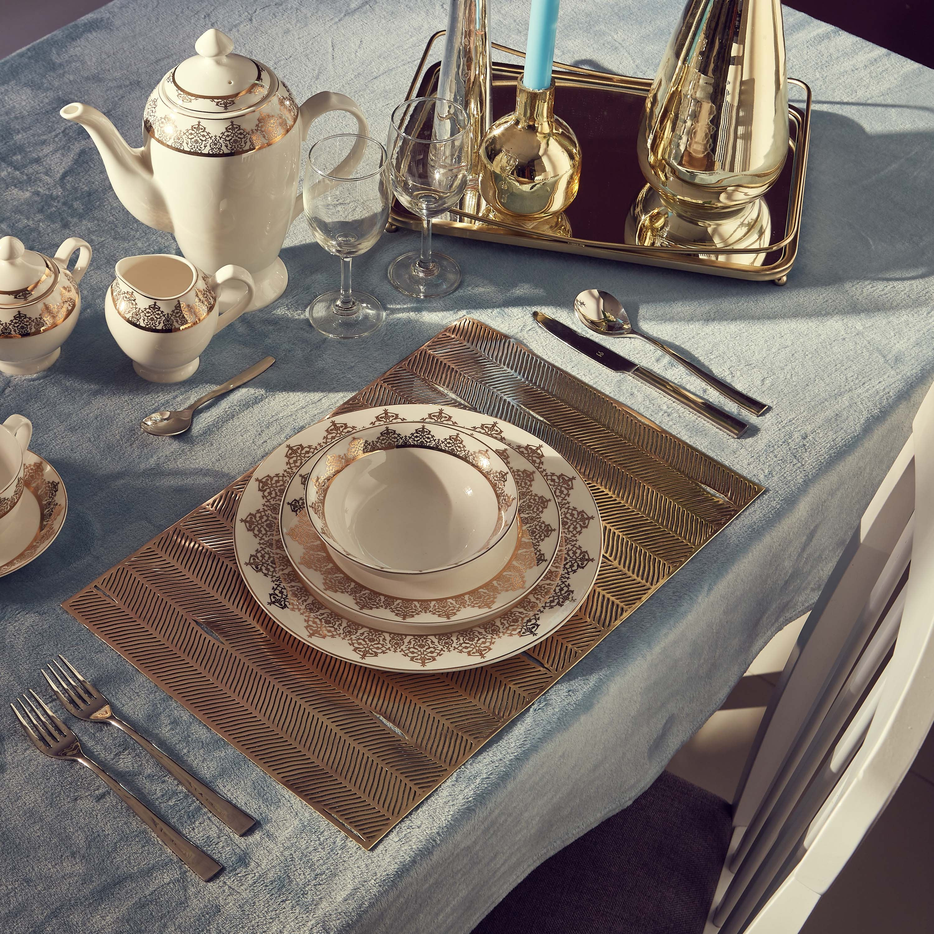 لبادة صحون بي في سي من ثيا - 30x45 سم-hbxdecorandfurnishings-homefurnishings-tablelinens-image-3