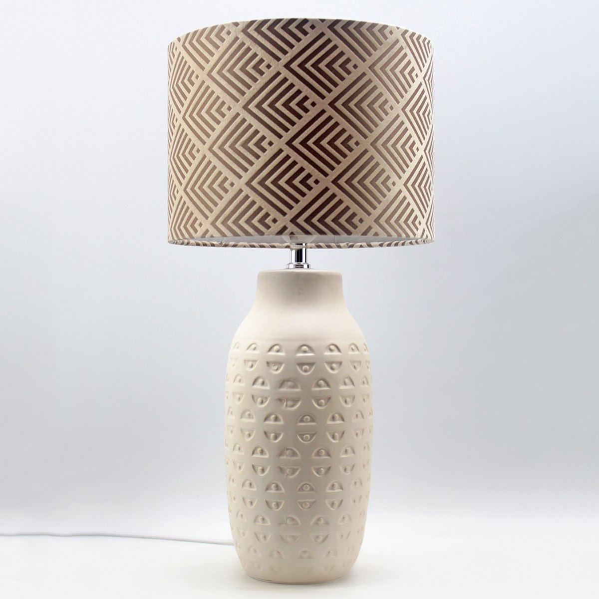 مصباح طاولة سيراميك مزخرف مع قاعدة بارزة الملمس من كوين - 25x50 سم-hbxlivingroom-lighting-tablelamps-image-2