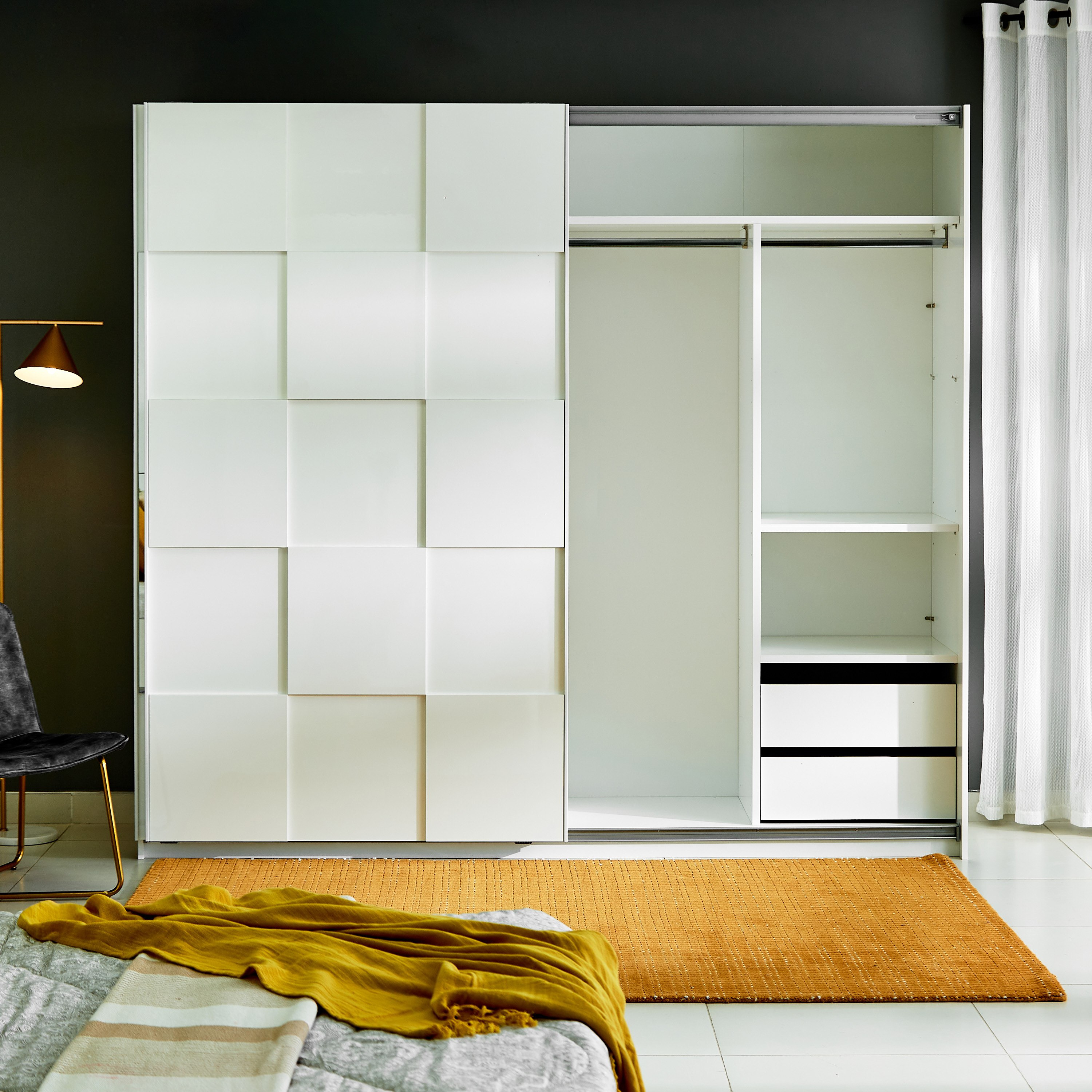 خزانة ملابس بباب انزلاقي ومرآة من هامبورج-hbxfurniture-wardrobes-image-7