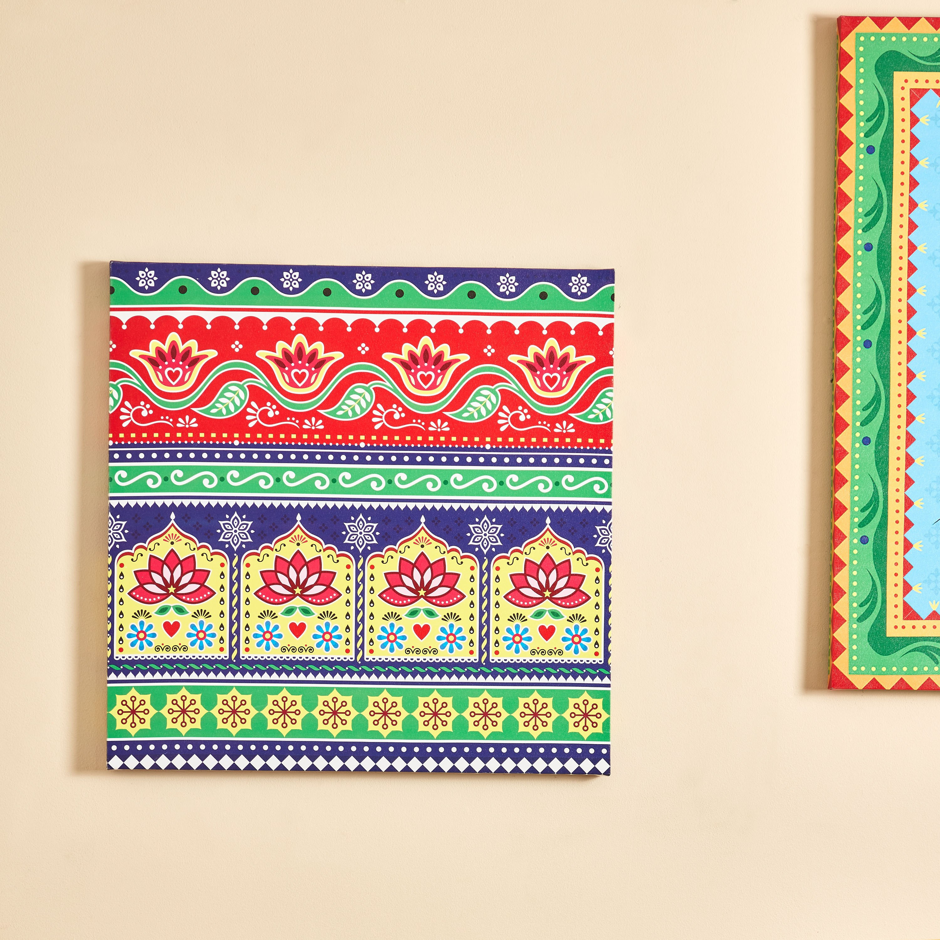 لوحة كانفاس مؤطرة من إندي فايب - 60x3x60 سم-hbxhomeware-hbxdecorandfurnishings-image-1