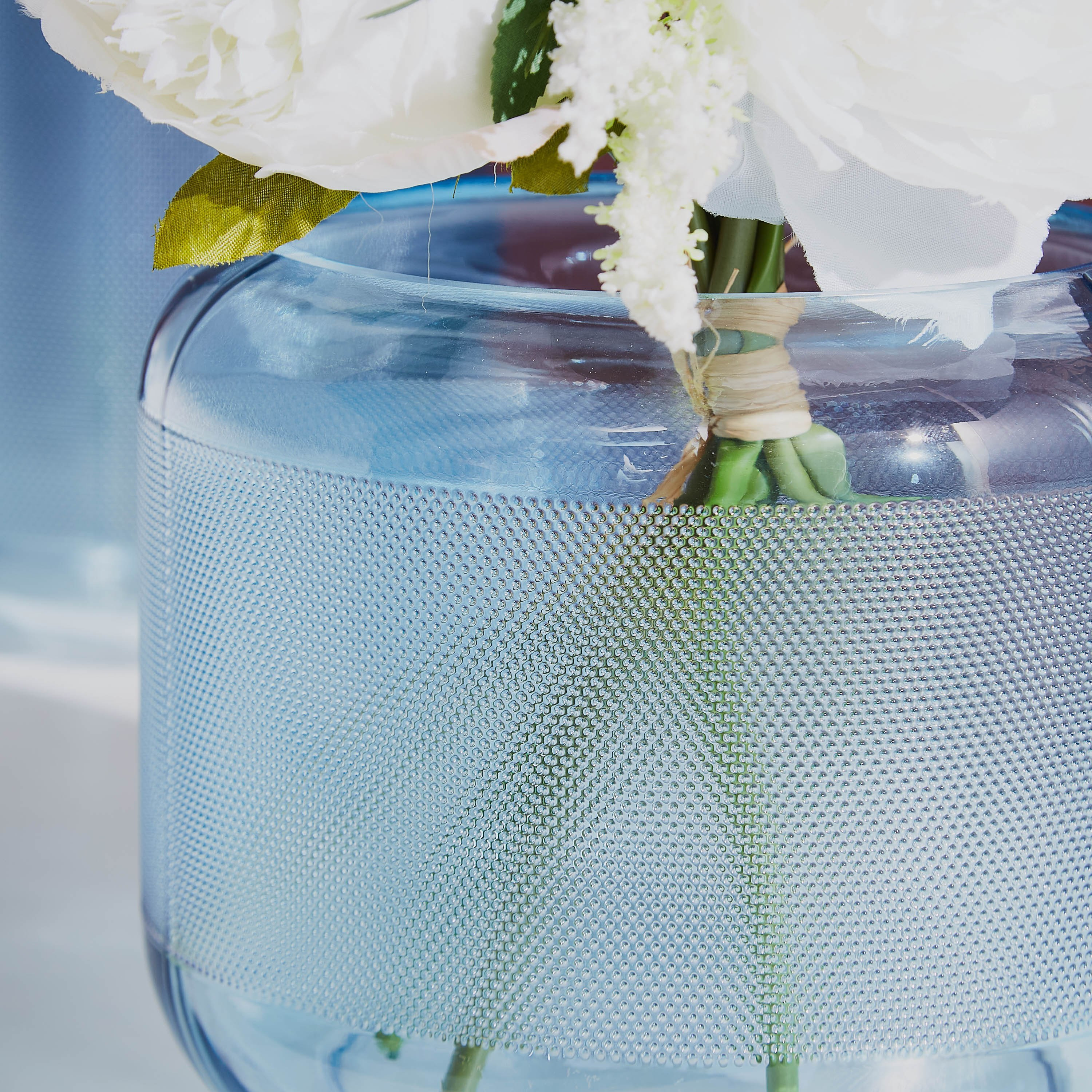 مزهرية صغيرة مطروقة زجاجية من ريو - 16x17.5 سم-hbxbedroom-decorandaccessories-vases-image-2