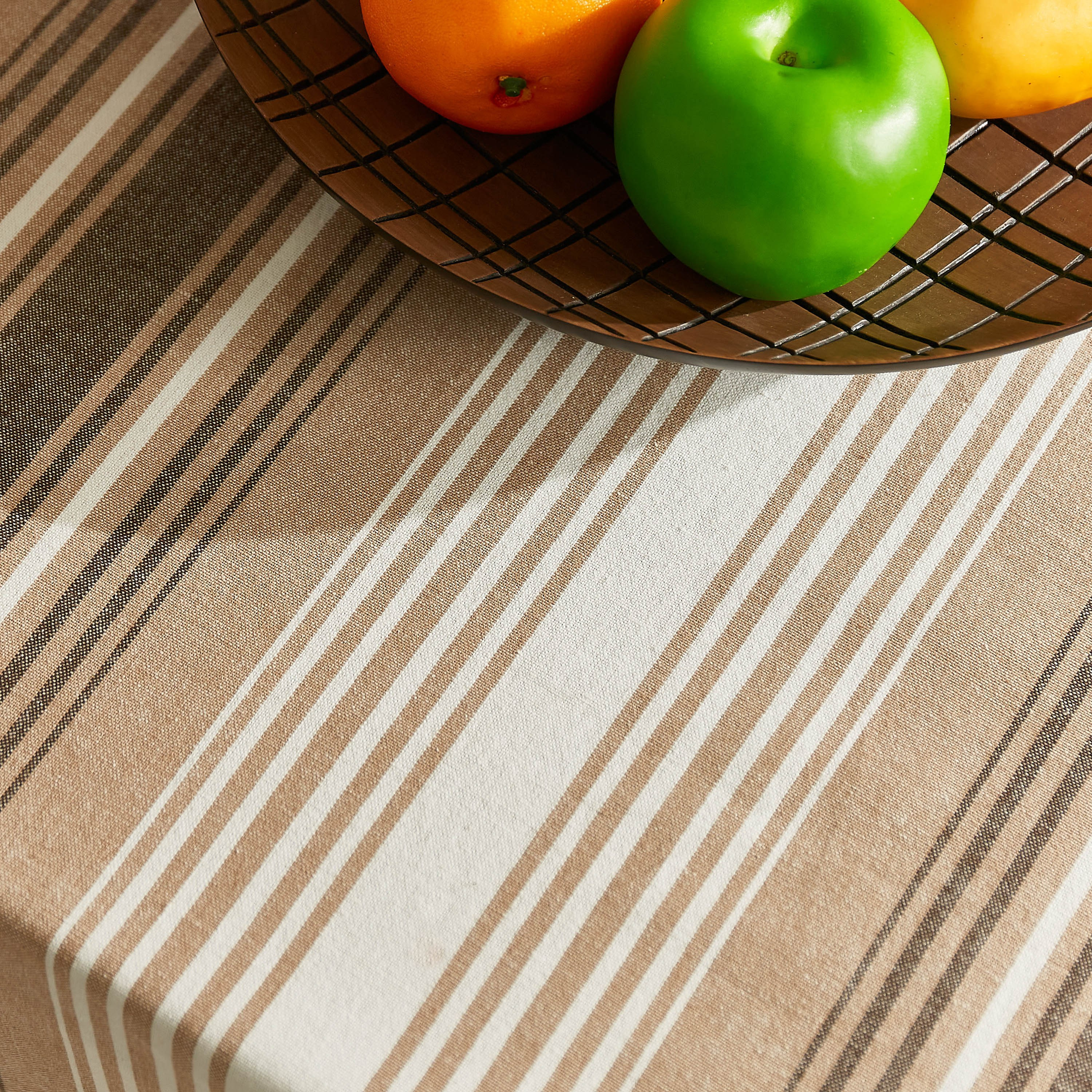 مفرش طاولة قطن مصبوغ من هارلي - 150x250 سم-hbxdecorandfurnishings-homefurnishings-tablelinens-image-3