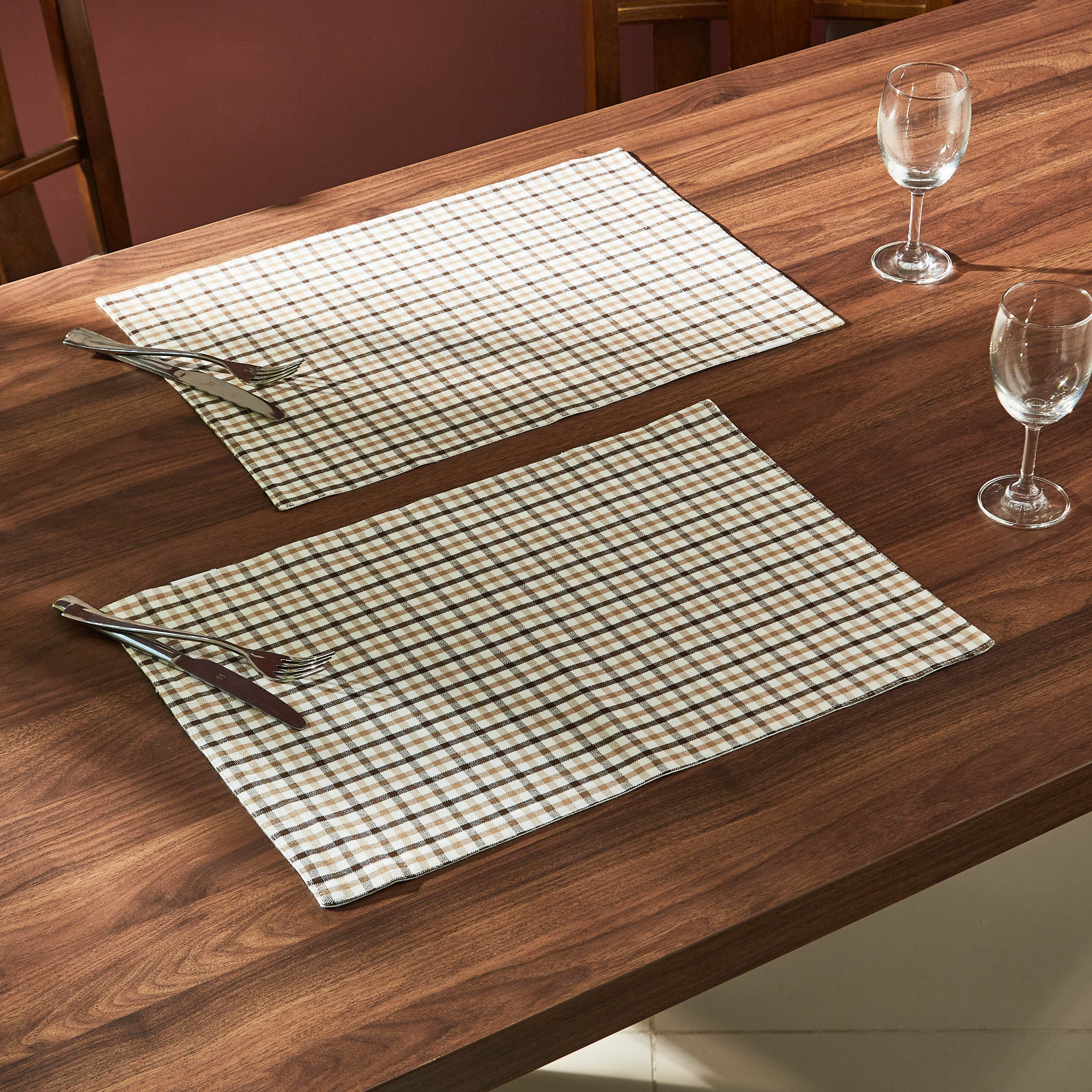 لبادة صحون قابلة للعكس من القطن المصبوغ من هارلي - 2-hbxdecorandfurnishings-homefurnishings-tablelinens-image-2