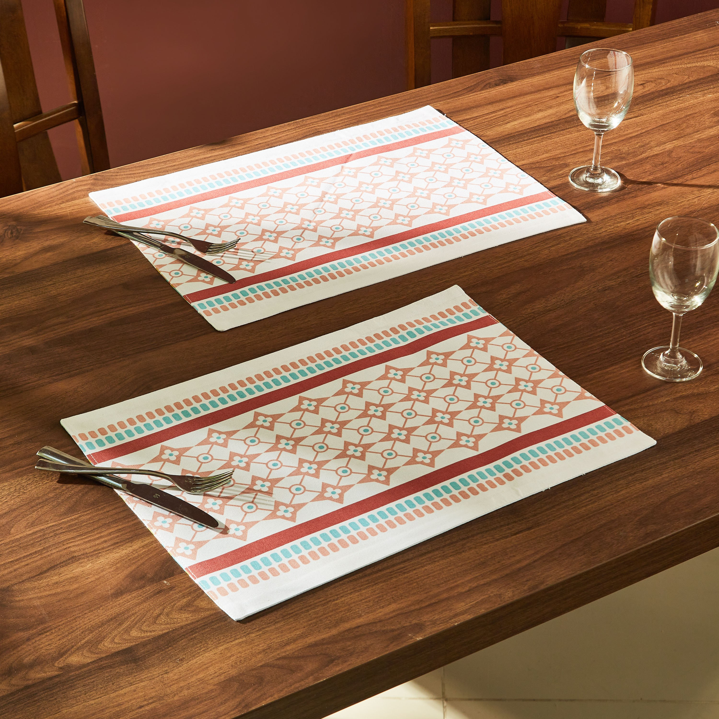لبادة صحون قطن على الوجهين بطبعات من بايتون - طقم من قطعتين-hbxdecorandfurnishings-homefurnishings-tablelinens-image-1