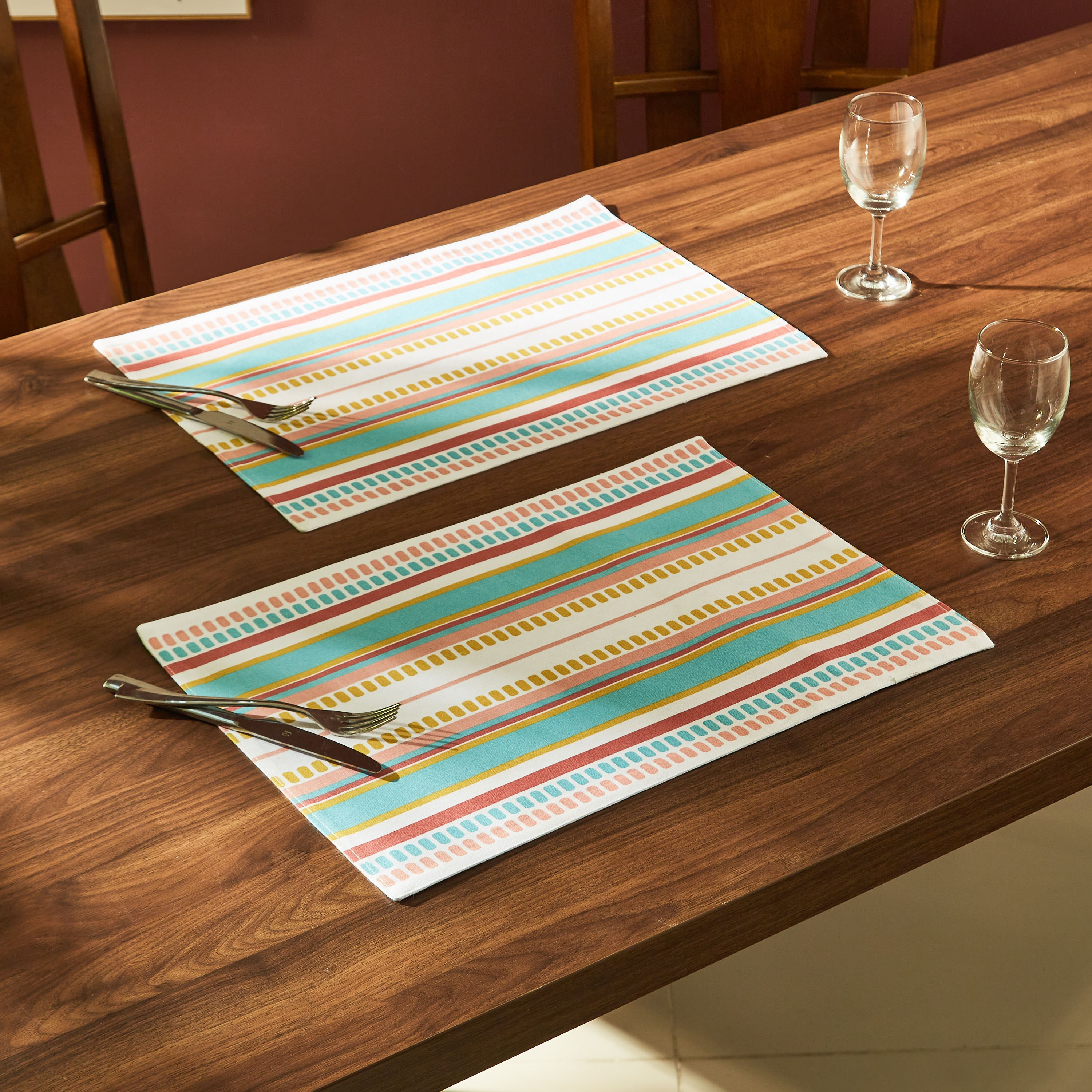 لبادة صحون قطن على الوجهين بطبعات من بايتون - طقم من قطعتين-hbxdecorandfurnishings-homefurnishings-tablelinens-image-2