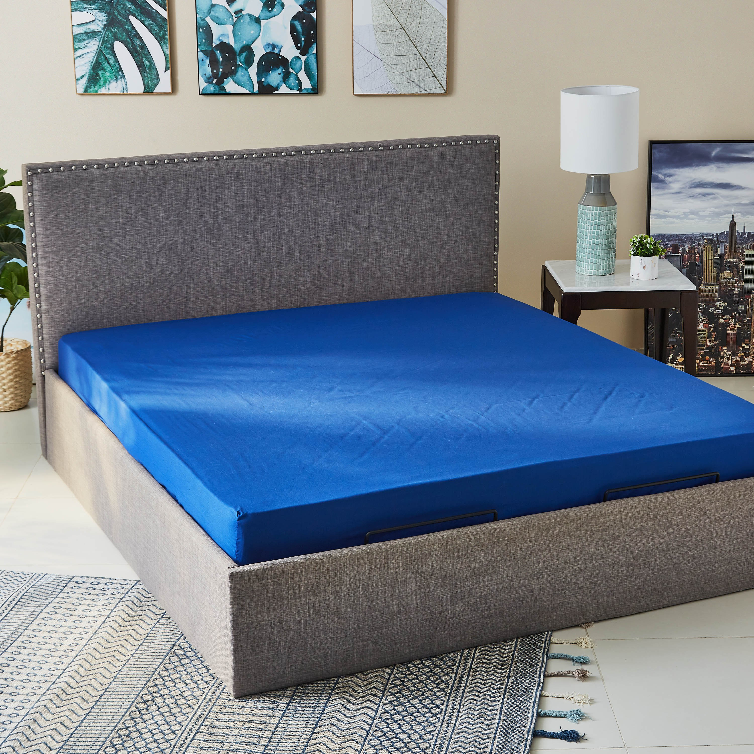 Bristol Polycotton King Fitted Sheet - 180x200 cm-hbxhomeware-hbxbedroom-image-1