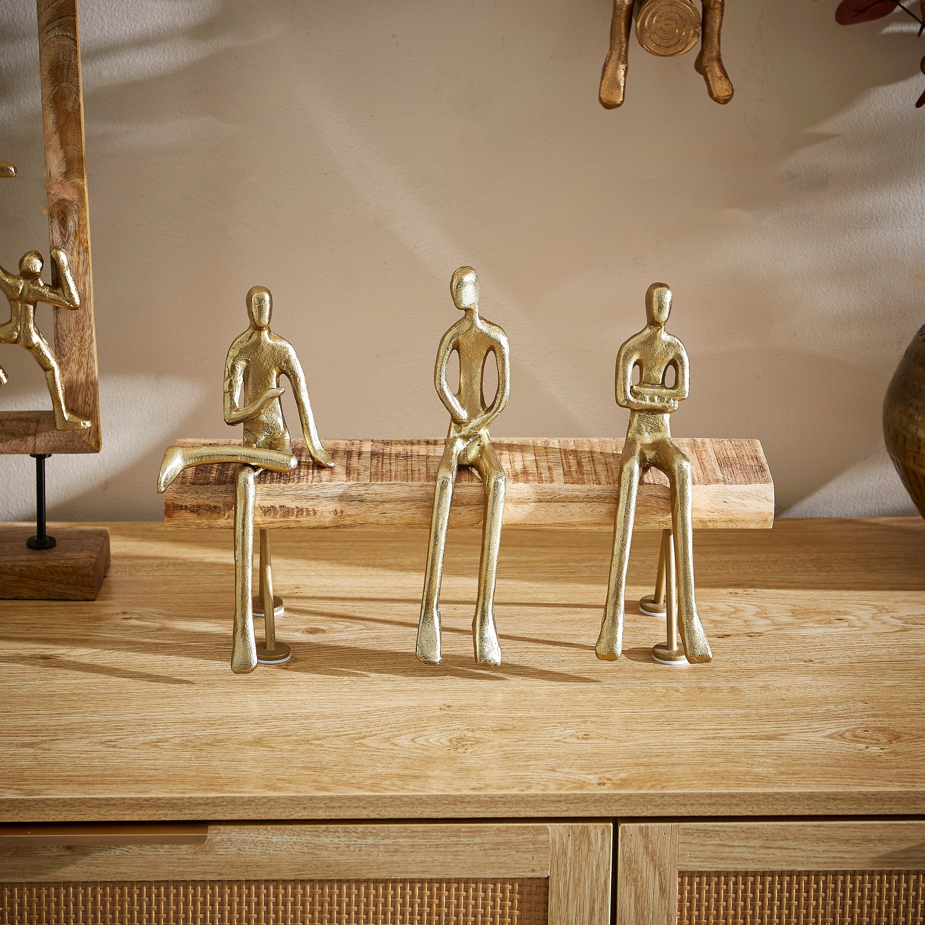 Trivia Metal Conversation On A Bench Sculpture - 38x13x24 cm-hbxhomeware-homedecor-figurinesandornaments-image-2