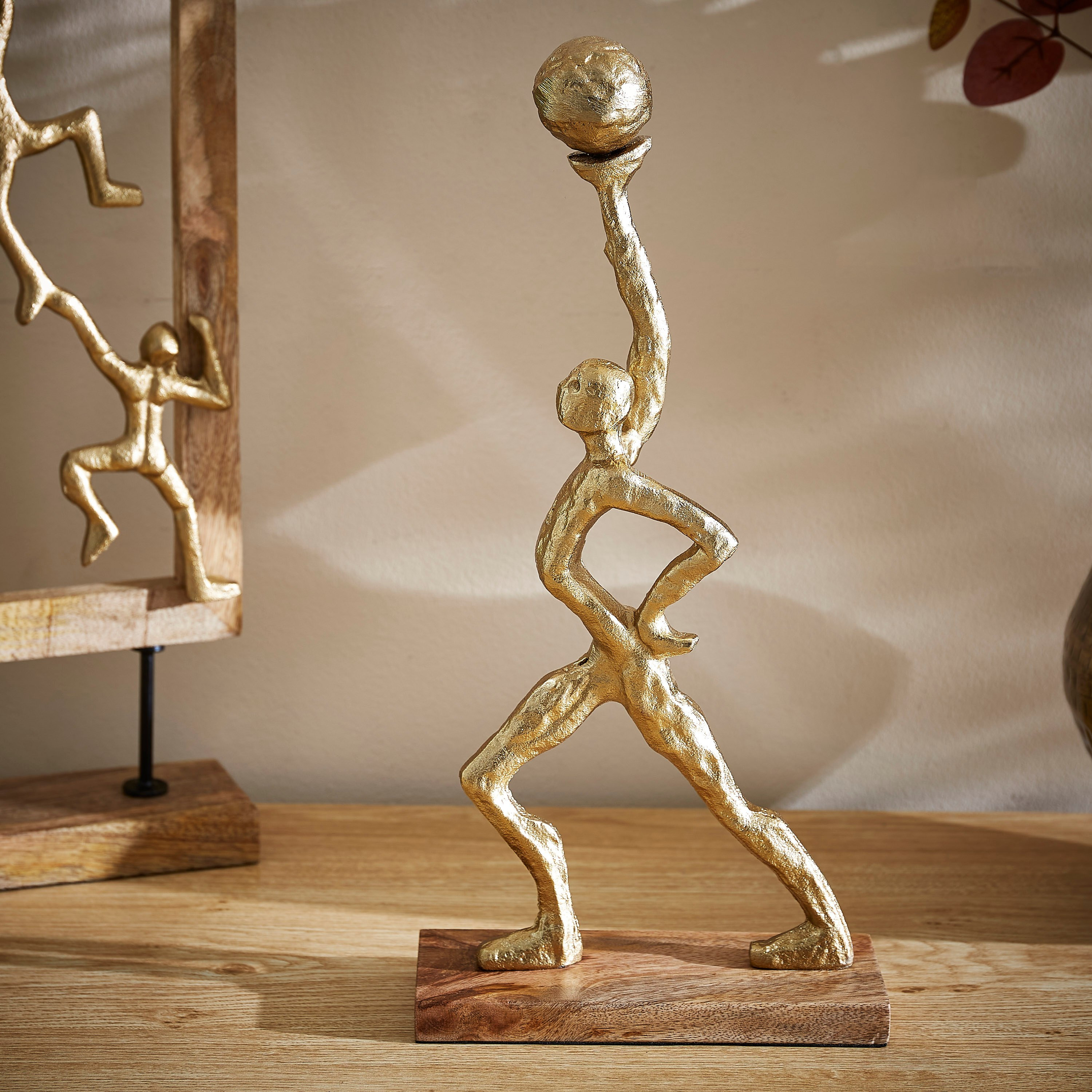 تمثال معدني من تريفيا - 18×10×30 سم-hbxhomeware-homedecor-figurinesandornaments-image-1