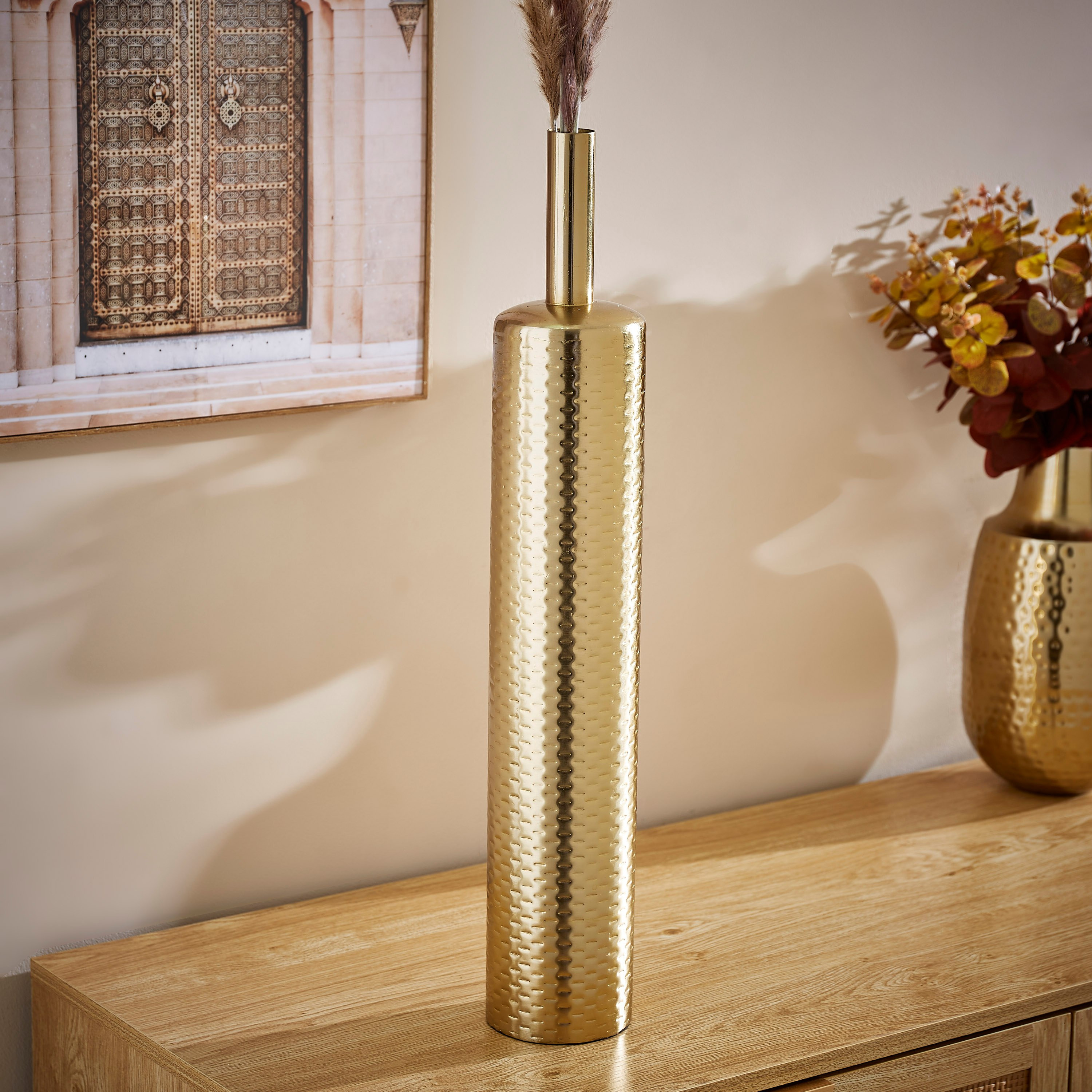 مزهرية معدنية طويلة بتصاميم مفرغة من تريفيا - 10x10x60 سم-hbxbedroom-decorandaccessories-vases-image-2