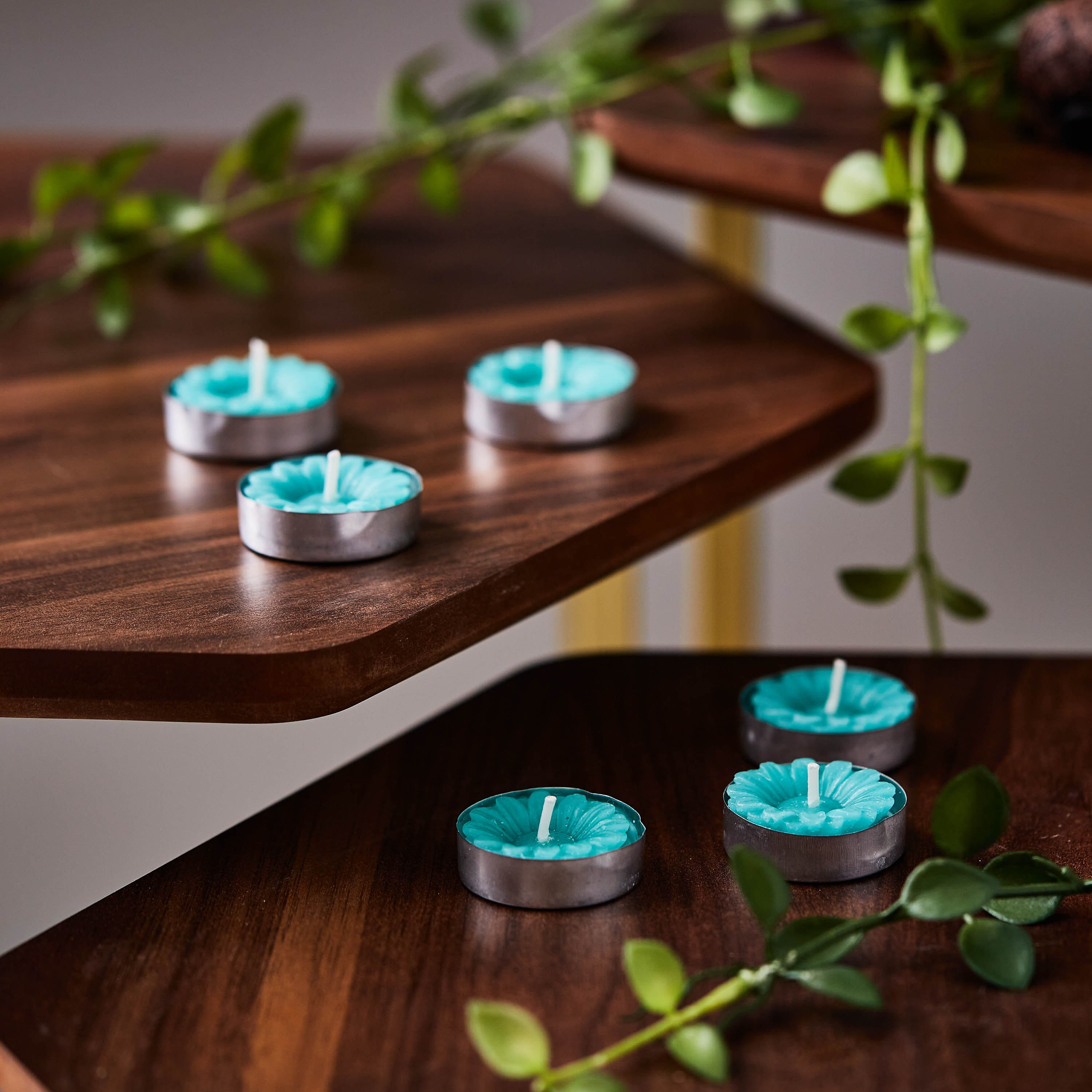 Tamara 6-Piece Sea Salt and Mandarin Floating Tealight Candle Set-hbxhomeware-hbxdecorandfurnishings-image-1