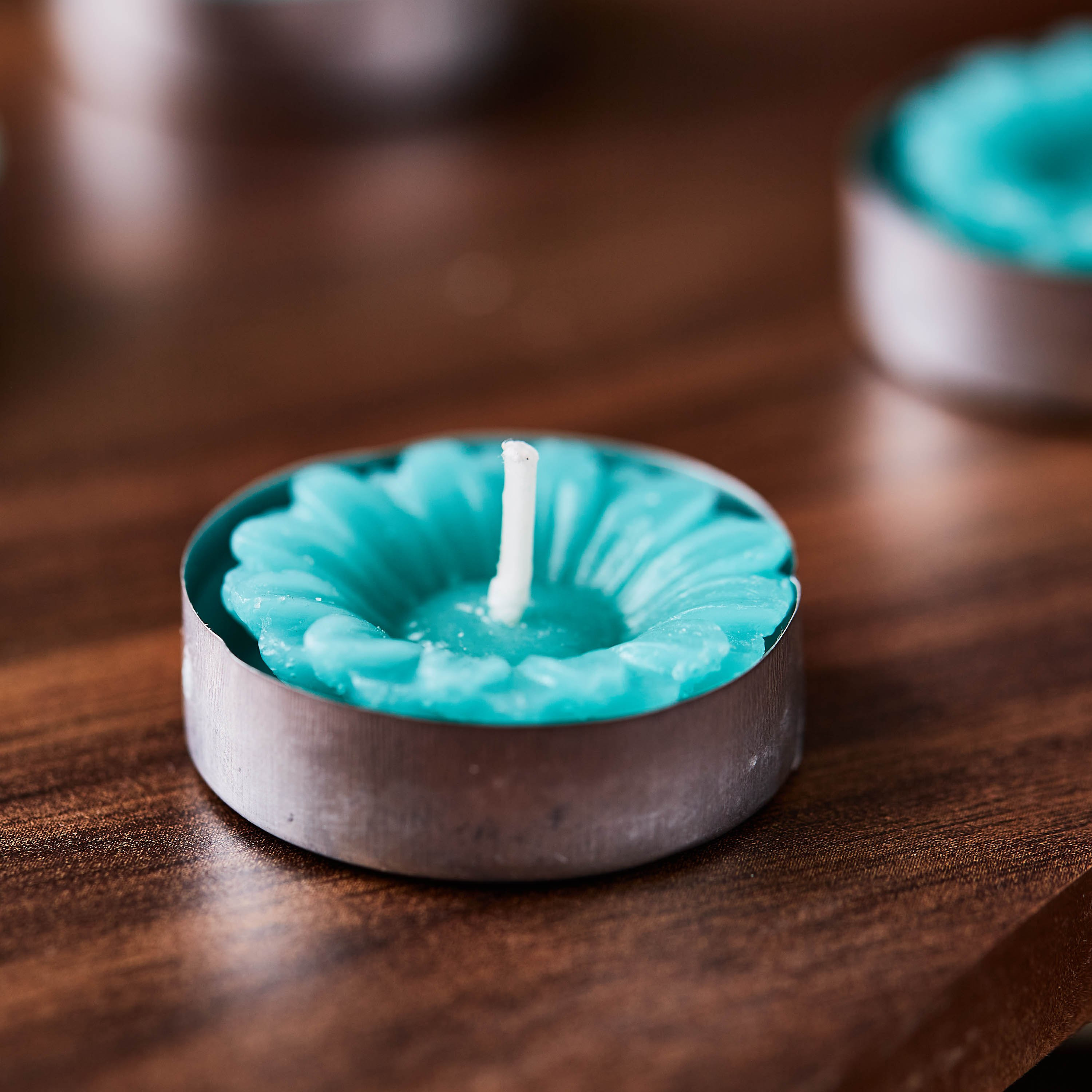Tamara 6-Piece Sea Salt and Mandarin Floating Tealight Candle Set-hbxhomeware-hbxdecorandfurnishings-image-2