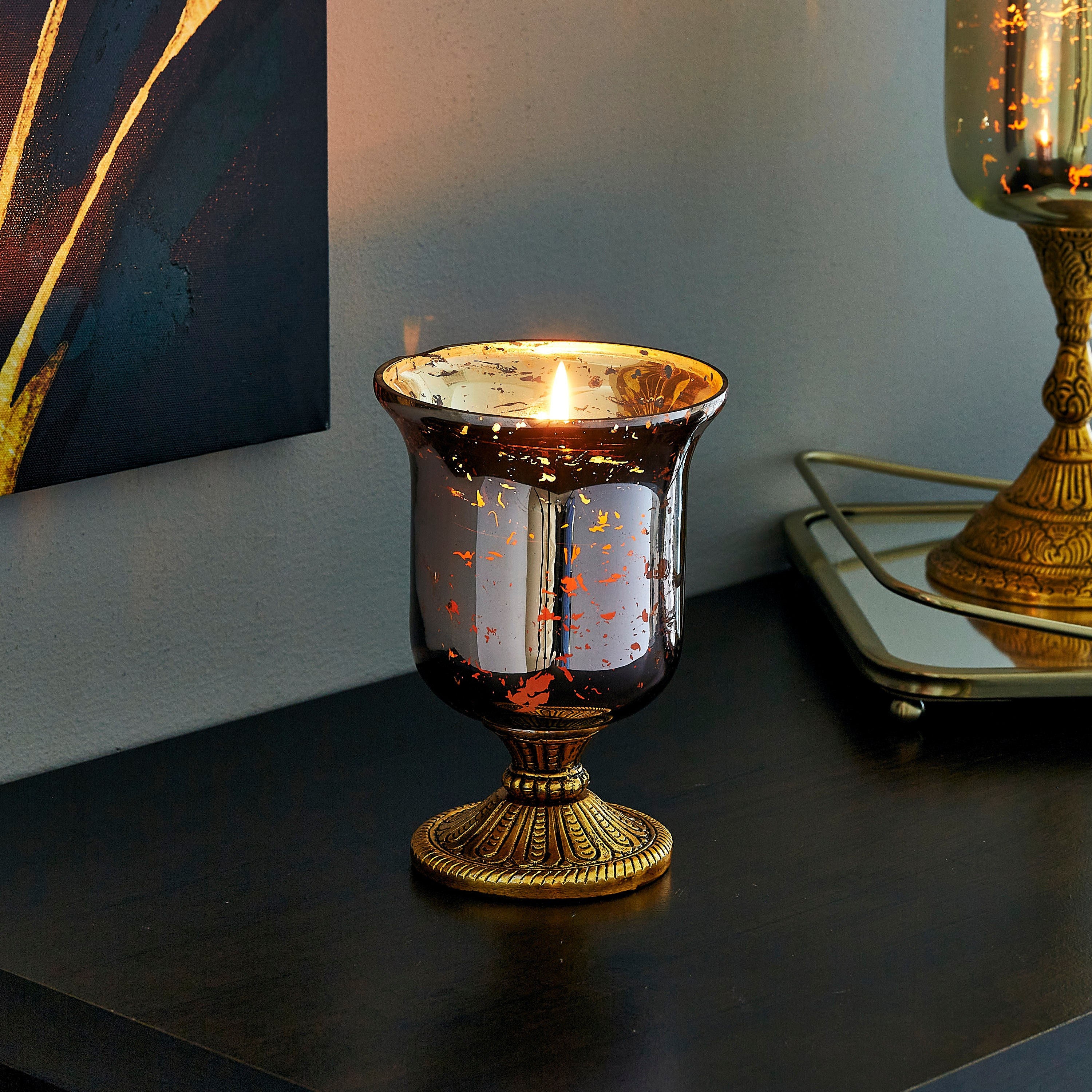 حامل شموع زجاجي بقاعدة معدن من أروها - 11.5x11.5x19.5 سم-hbxlivingroom-decorandaccessories-candleholders-image-2