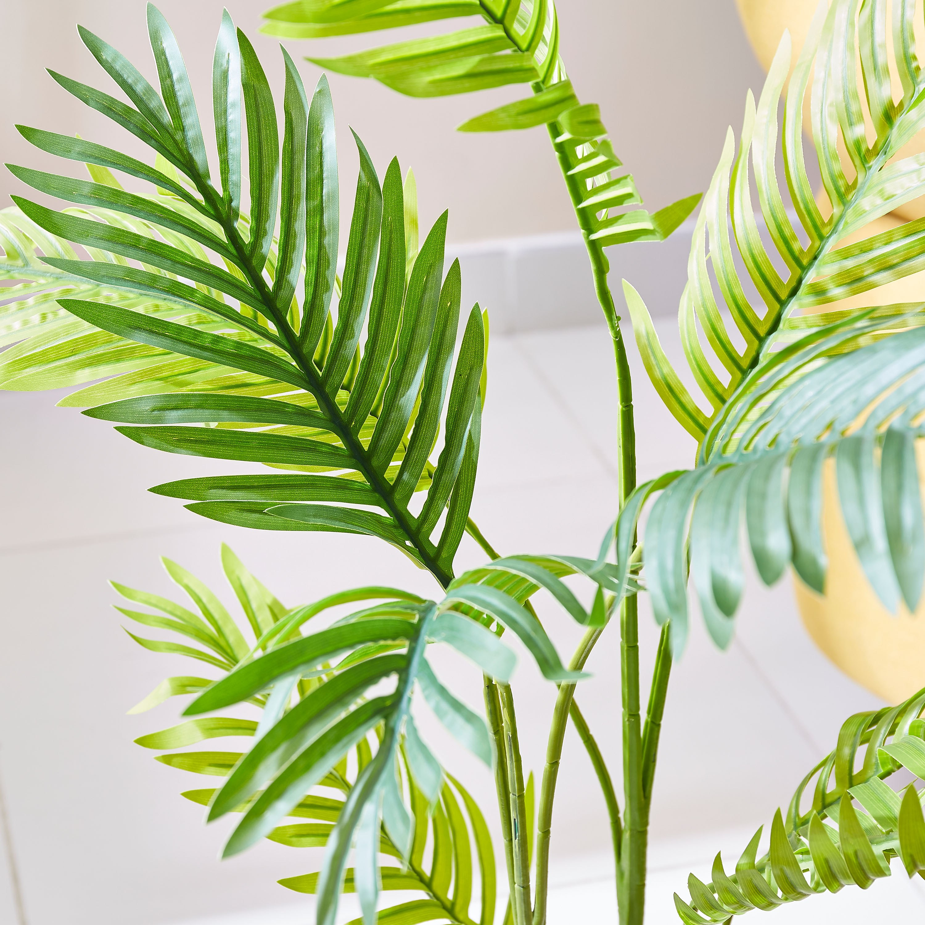 شجرة نخلة اصطناعية من تيودورا - 85 سم-hbxdecorandfurnishings-homeaccessories-artificialflowersandplants-image-2
