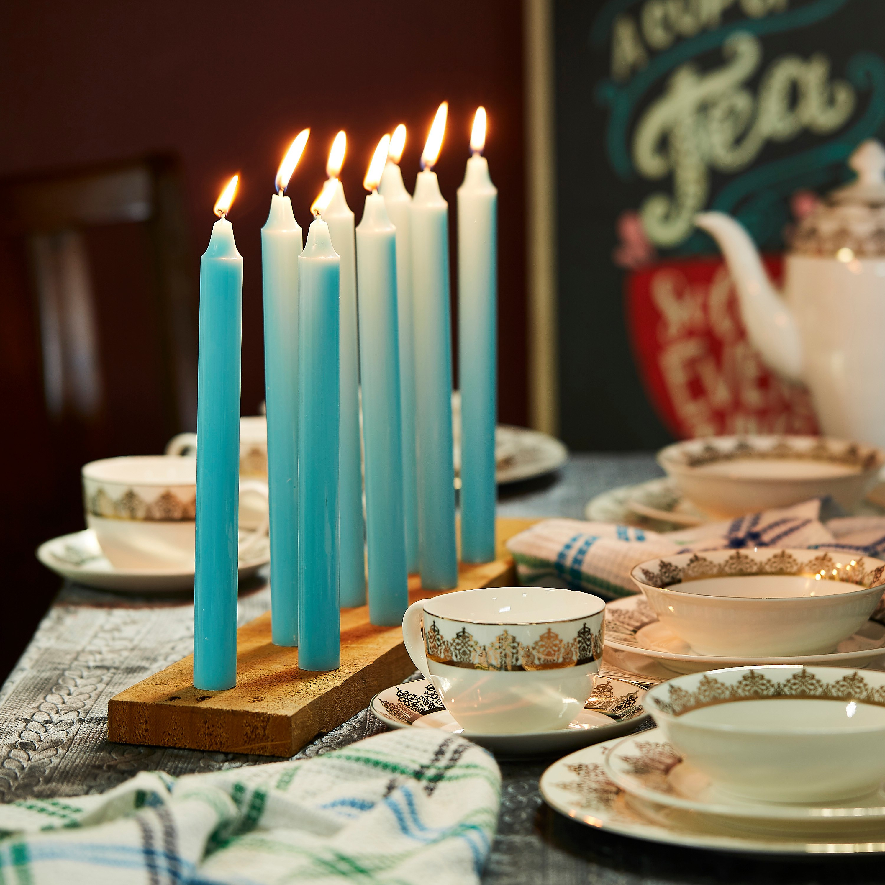 Mia Vanilla Scented 8-Piece Tapered Candle Set - 25 cm-hbxhomeware-hbxdecorandfurnishings-image-1