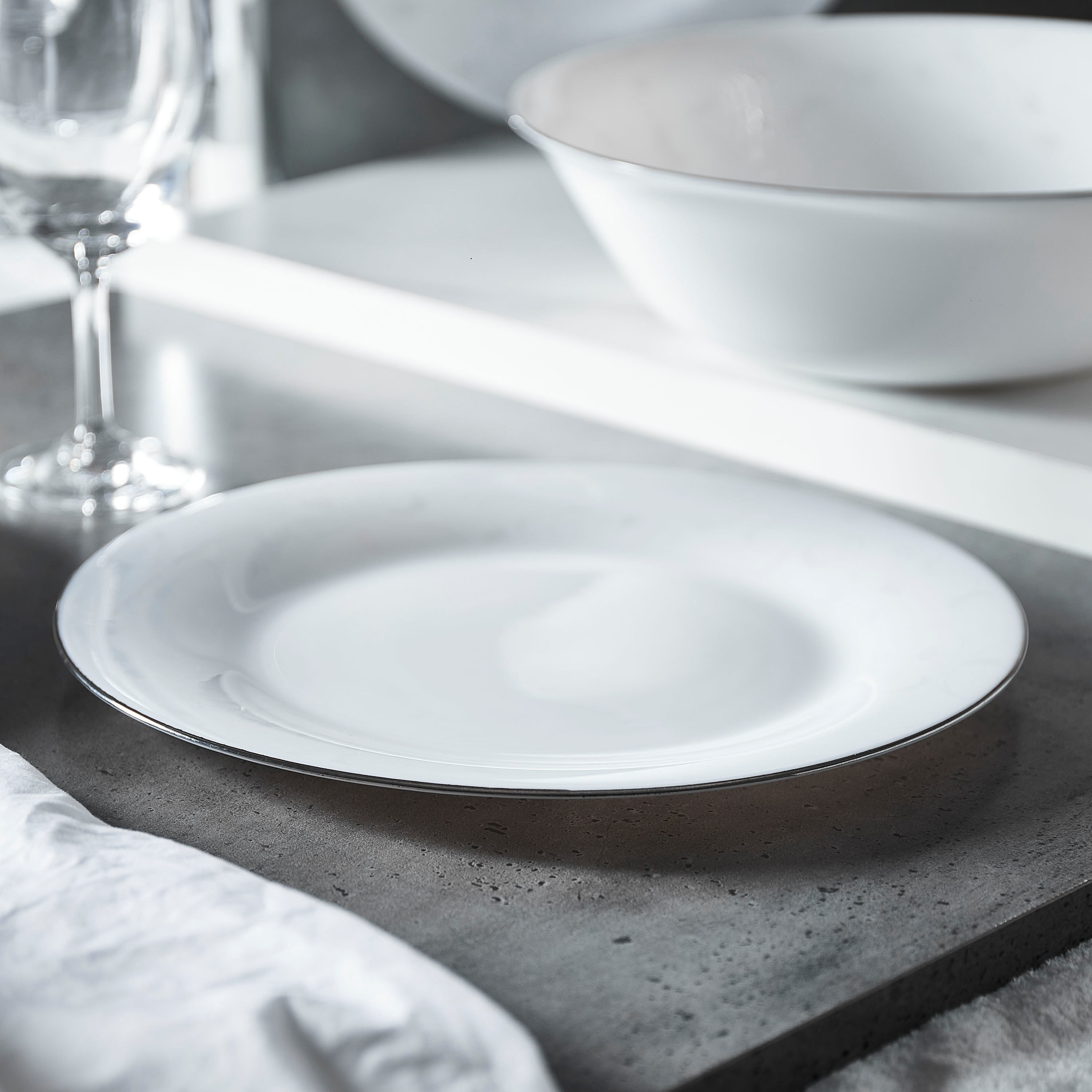 صحن عشاء أوبال وير من فيكتوريانا - 26 سم-hbxdecorandfurnishings-tabletop-crockery-image-1