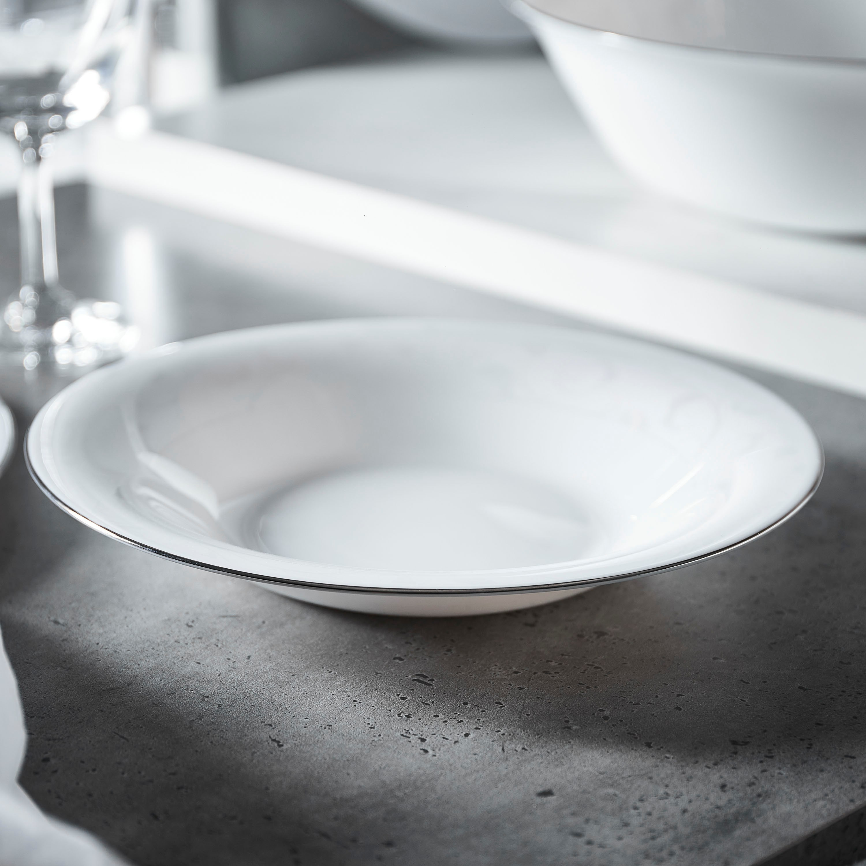 صحن شوربة أوبالوار بطبعات من فيكتوريانا - 22 سم-hbxdecorandfurnishings-tabletop-crockery-image-2