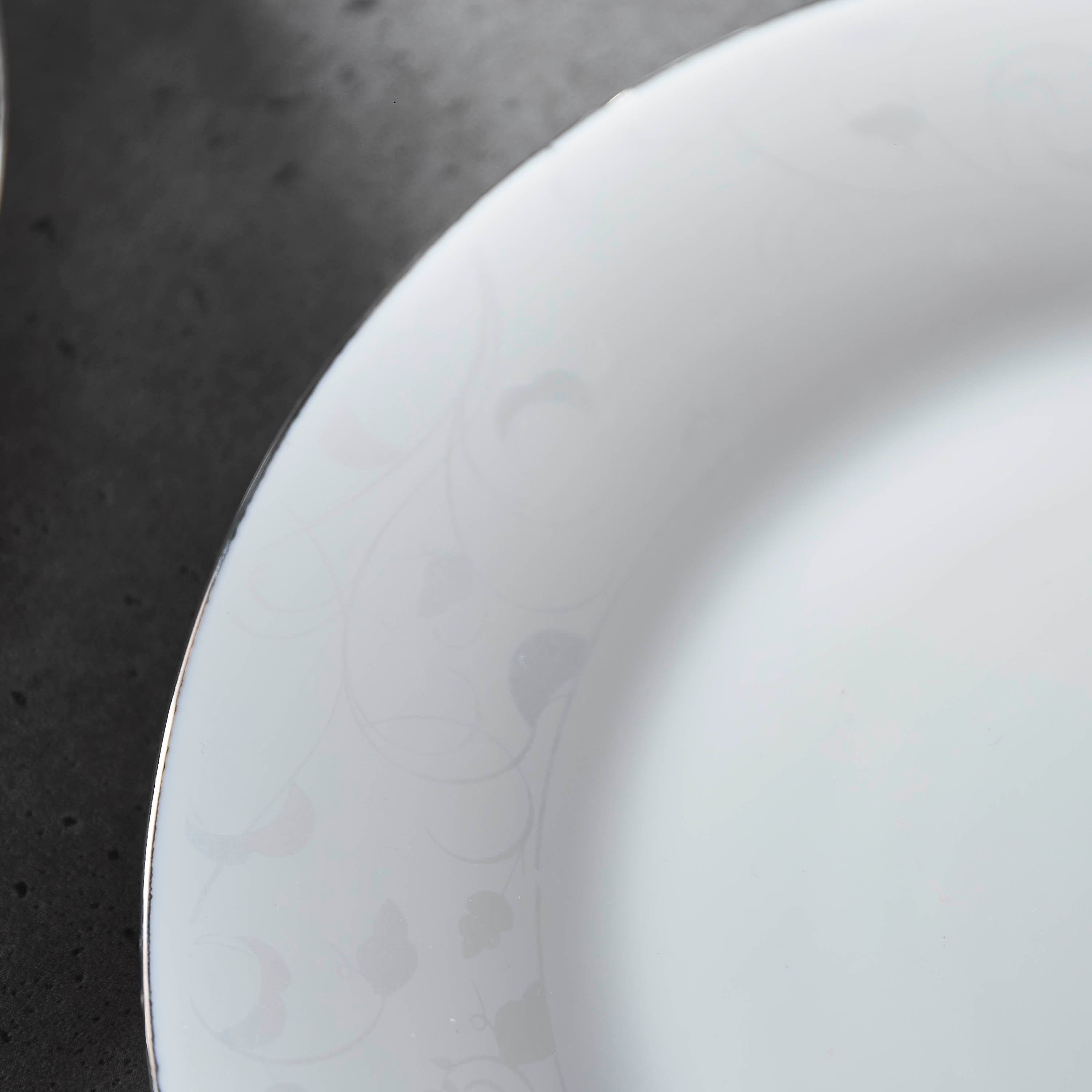 صحن تحلية بطبعات أوبالوير من فيكتوريانا - 18 سم-hbxdecorandfurnishings-tabletop-crockery-image-3