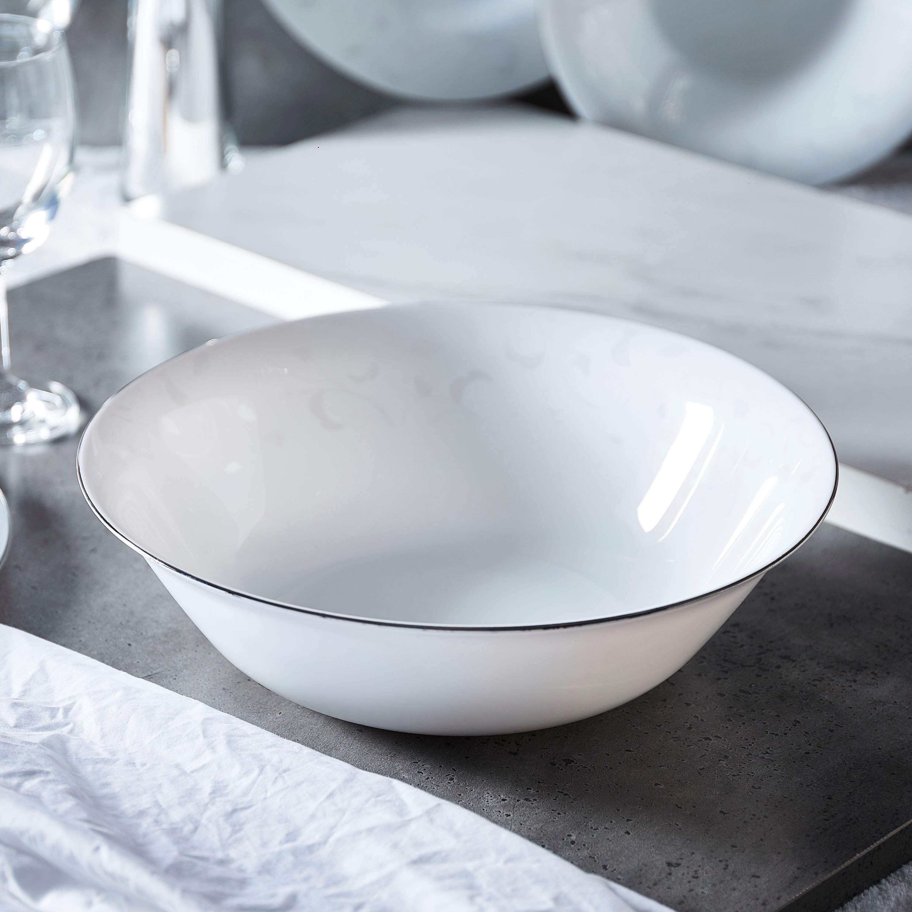 وعاء تقديم بطبعات أوبالوير من فيكتوريانا - 26 سم-hbxdecorandfurnishings-tabletop-serveware-image-1
