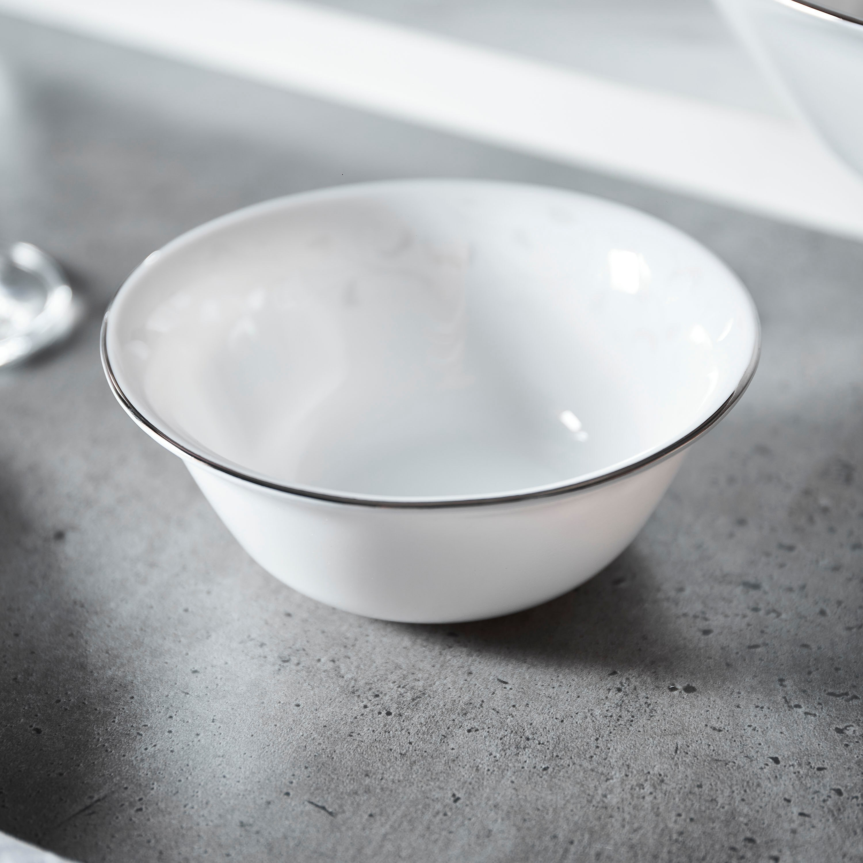 وعاء بطبعات أوبالوير من فيكتوريانا - 12 سم-hbxdecorandfurnishings-tabletop-crockery-image-1