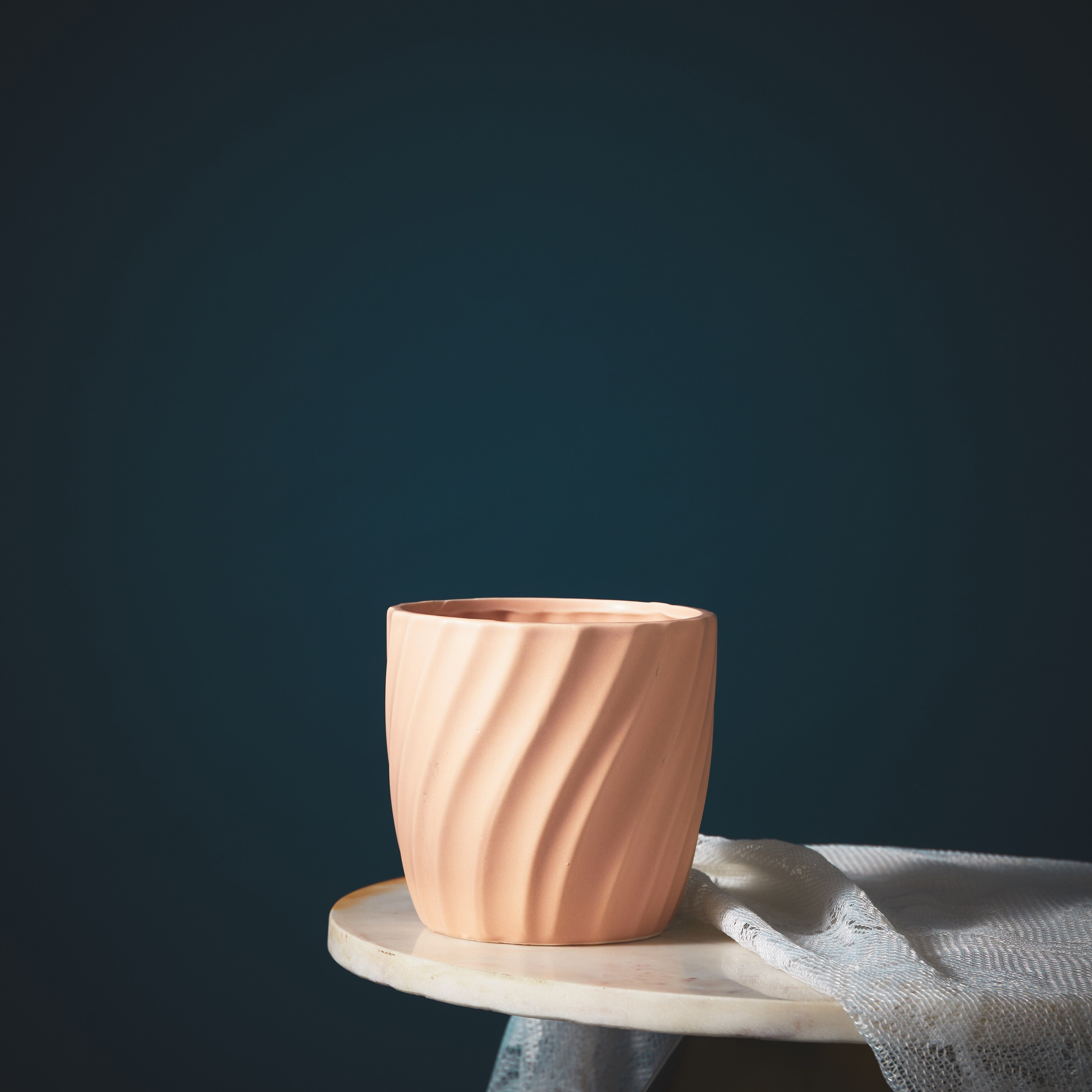 أصيص زرع سيراميك بارز الملمس من كيارا - 14×14×14 سم-PROMO_HB_AE_B1G1_250925-image-2