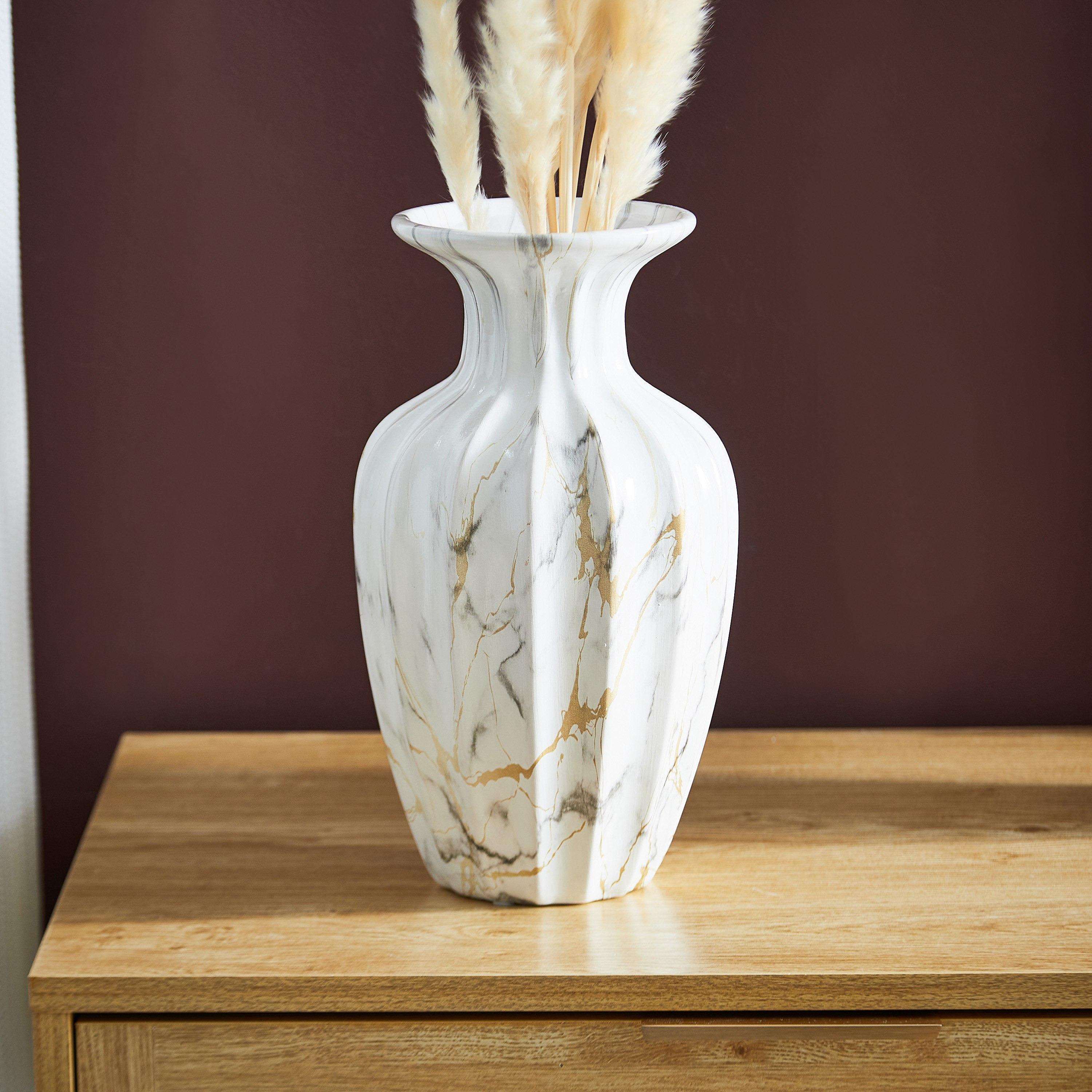 مزهرية ماتاكا صغيرة سيراميك ورخام مضلعة من ديوك - 17 × 17 × 28 سم-hbxbedroom-decorandaccessories-vases-image-2
