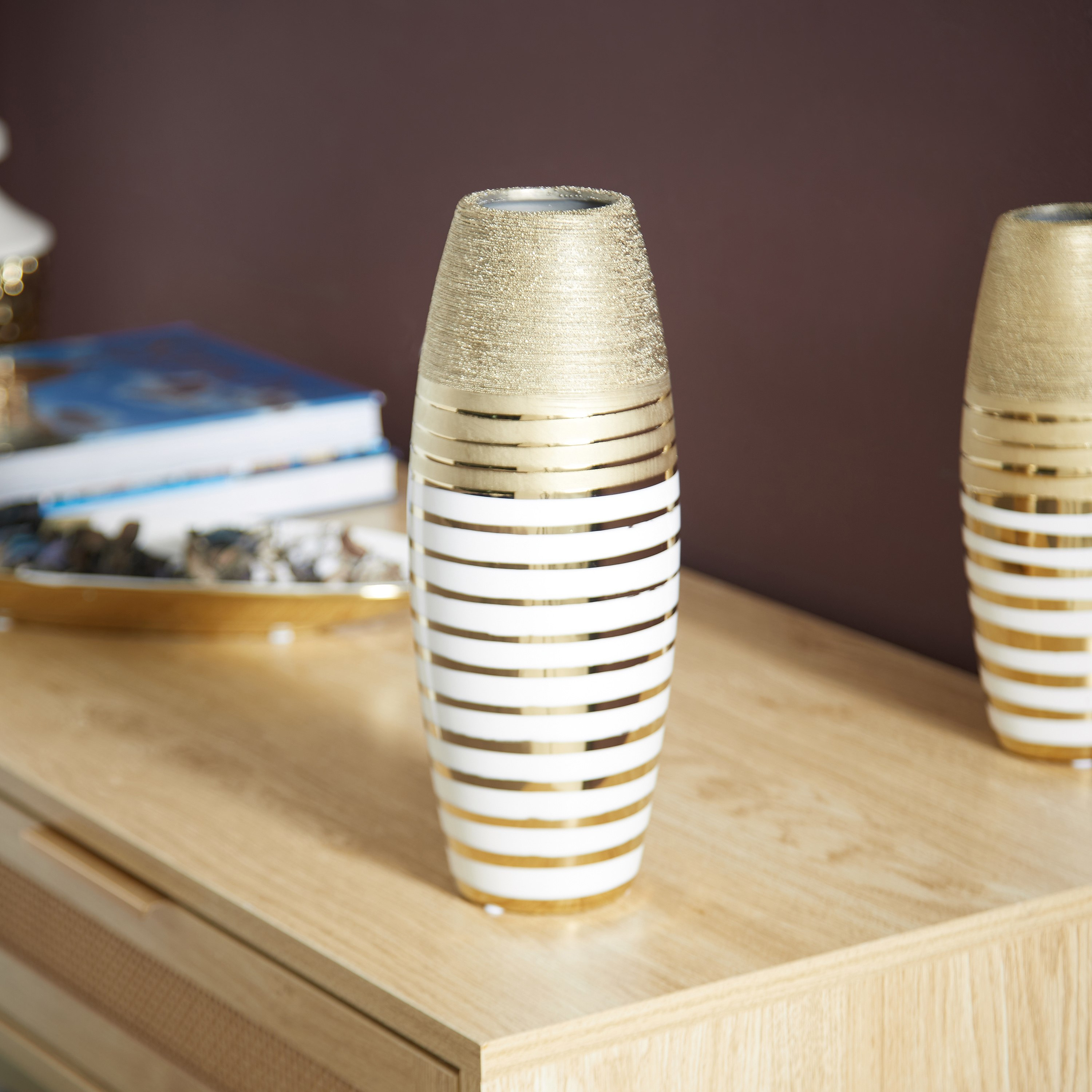 مزهرية سيراميك كبيرة بارزة الملمس من ديوك - 11.2x11.2x29.2 سم-hbxbedroom-decorandaccessories-vases-image-1
