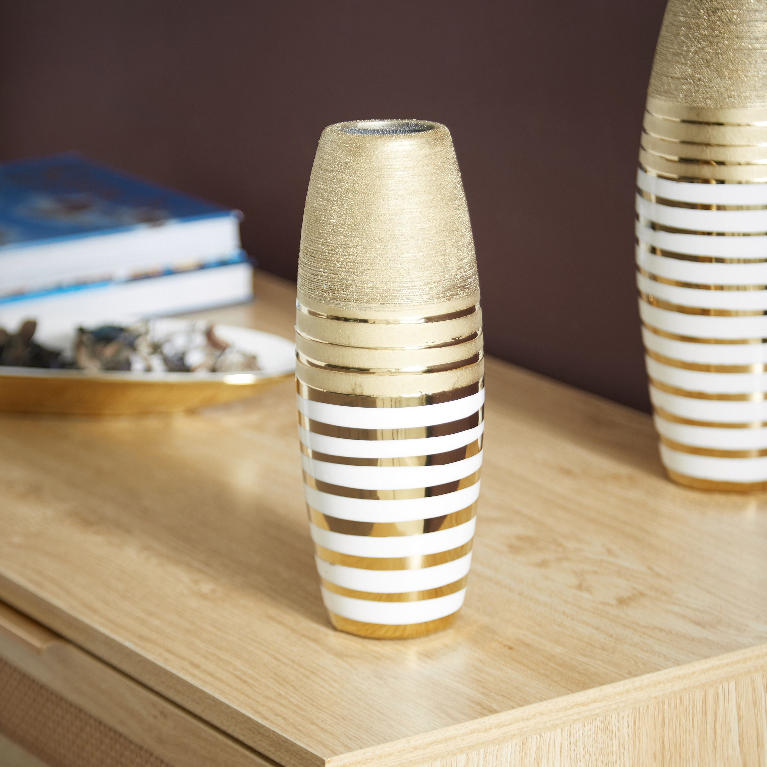 مزهرية سيراميك بارزة الملمس بحجم متوسط من ديوك - 9.2x9.2x24.2 سم-hbxbedroom-decorandaccessories-vases-image-1