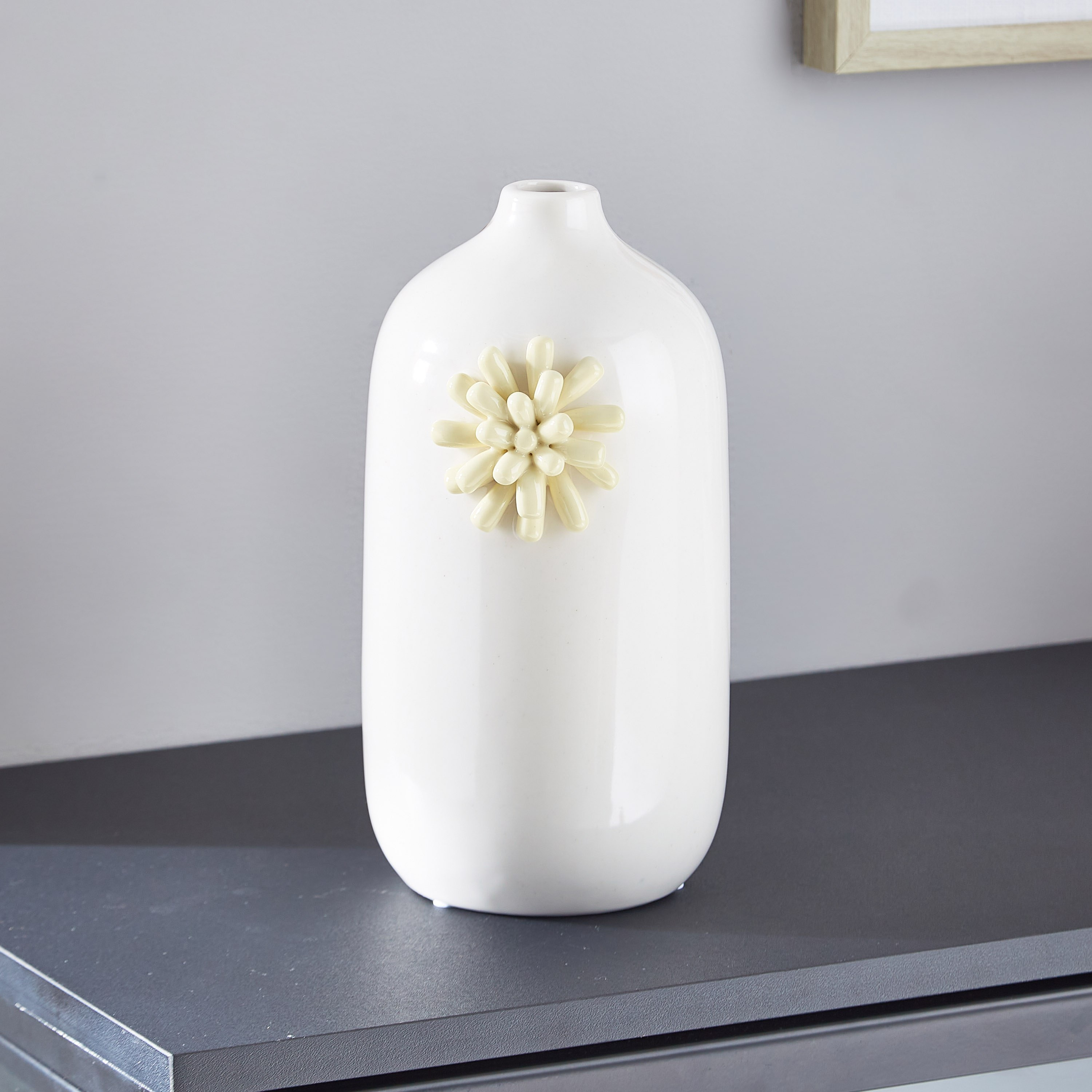 مزهرية سيراميك متوسطة ببروش زهرة من ديوك - 13.5x11.5x22.2 سم-hbxbedroom-decorandaccessories-vases-image-2