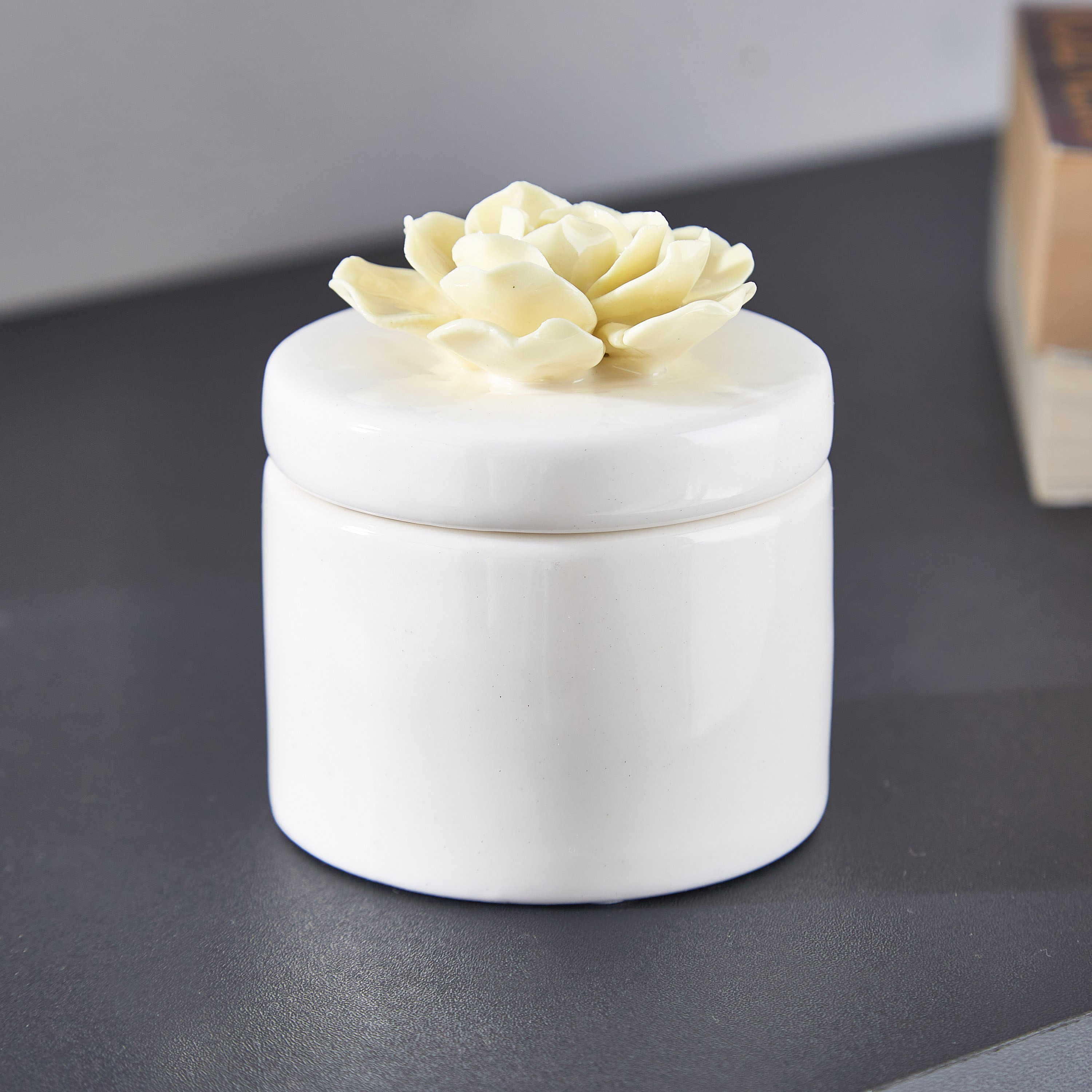 صندوق بروش زهور سيراميك من ديوك - 7.6x7.6x8 سم-hbxdecorandfurnishings-homeaccessories-storage-image-2