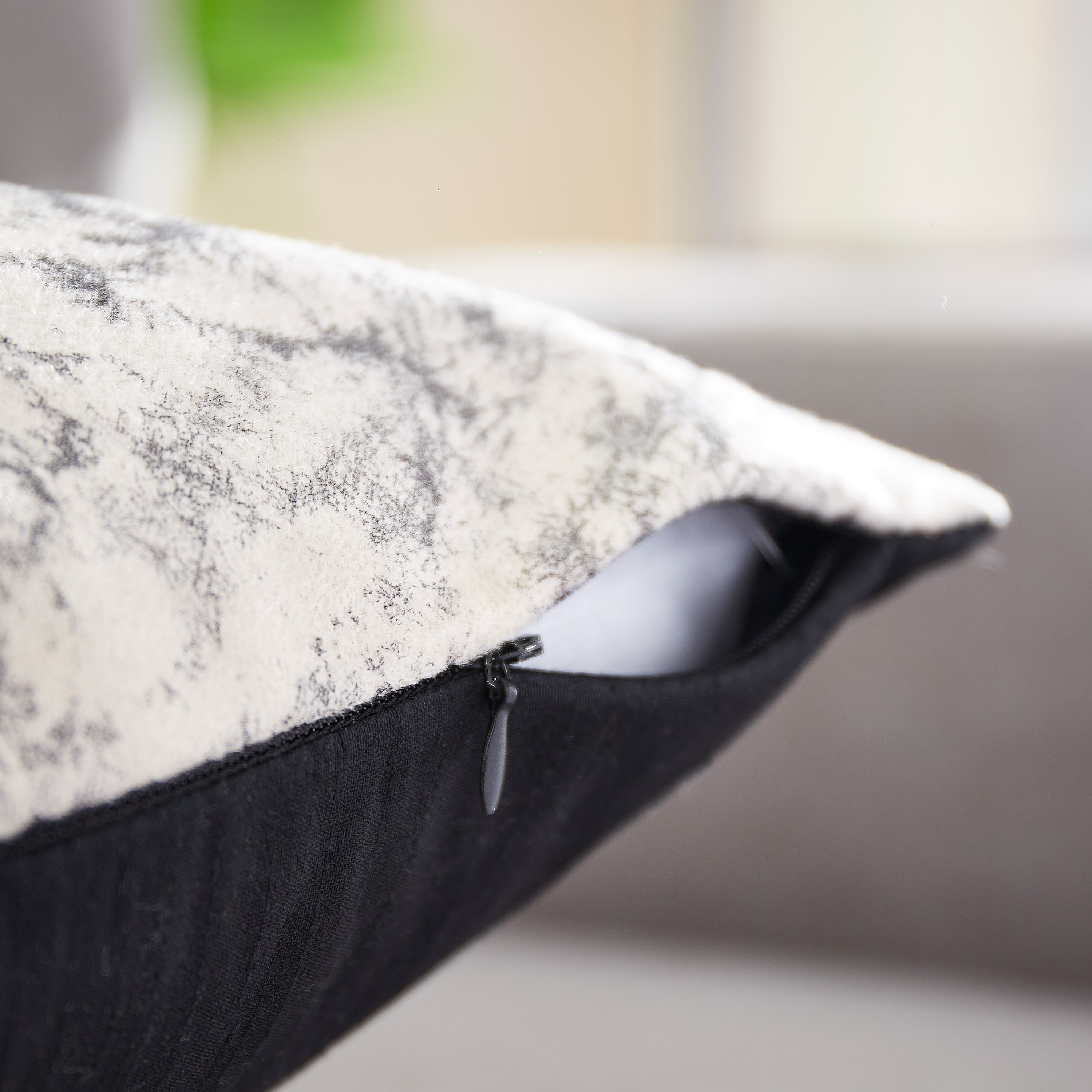غطاء وسادة بتصاميم متداخلة من زيون - 45x45 سم-hbxhomeware-cushionsandcovers-cushioncovers-image-3
