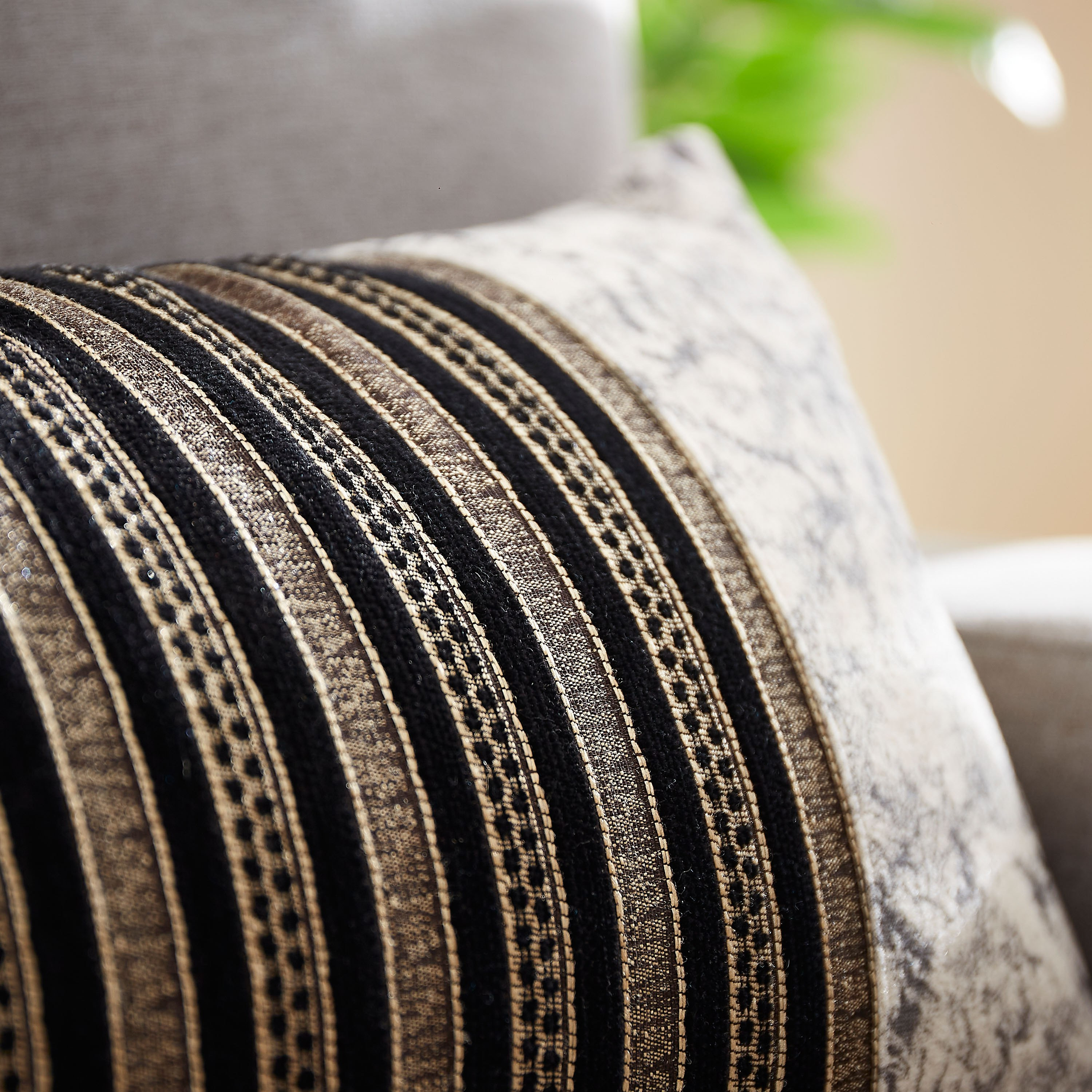 غطاء وسادة بتصاميم متداخلة من زيون - 30x50 سم-hbxhomeware-cushionsandcovers-cushioncovers-image-2