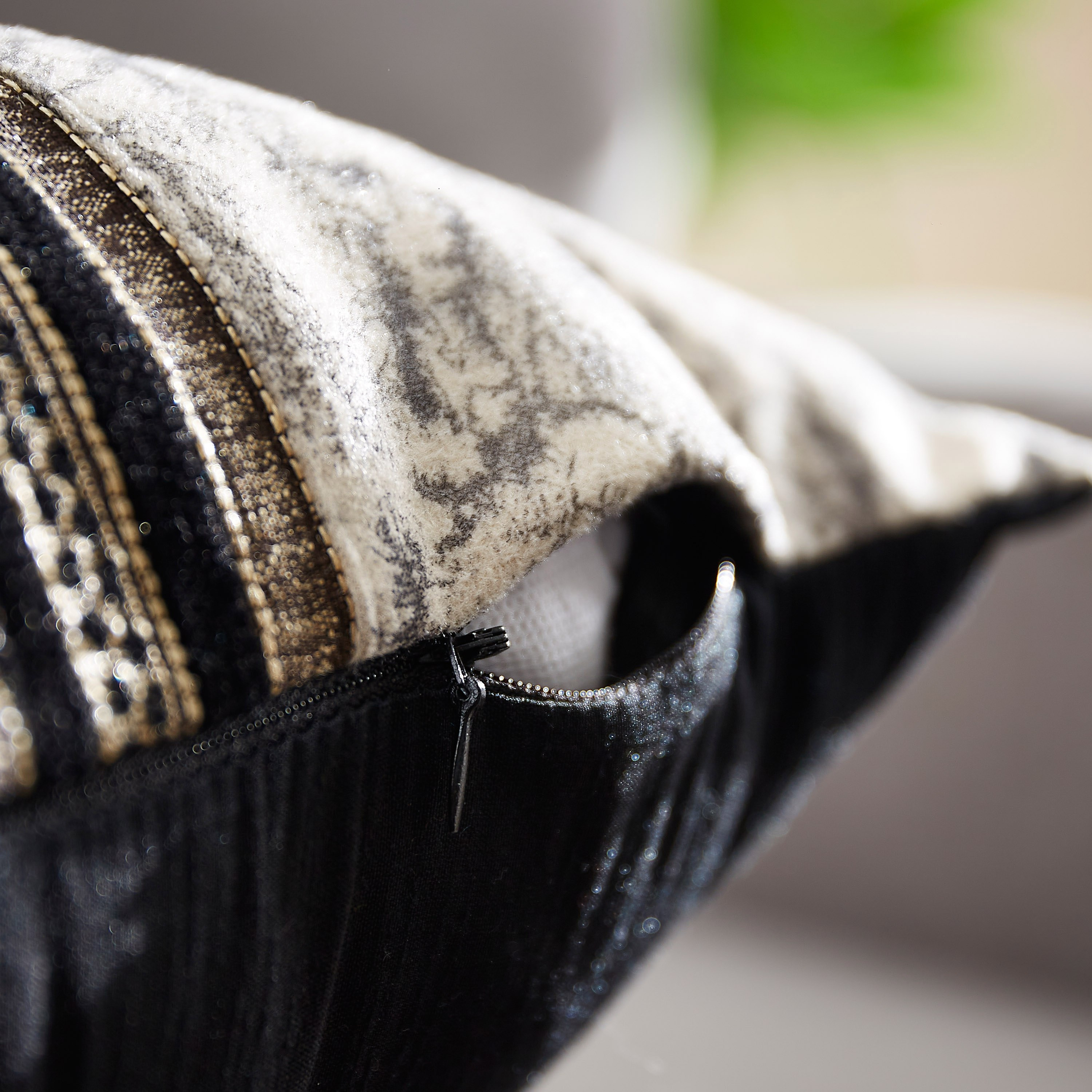 غطاء وسادة بتصاميم متداخلة من زيون - 30x50 سم-hbxhomeware-cushionsandcovers-cushioncovers-image-3