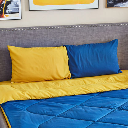Derby 3-Piece Reversible Microfibre Queen Comforter Set - 200x230 cms