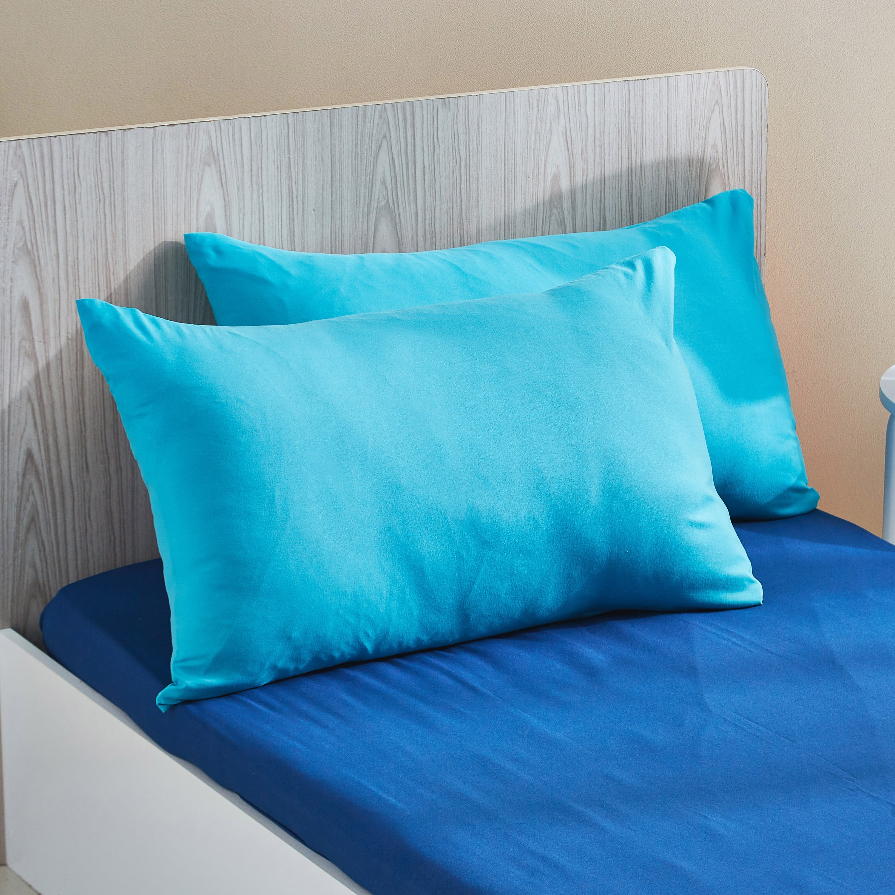 طقم غطاء وسادة سادة من الألياف الدقيقة قطعتين من ديربي - 45x70 سم-hbxhomeware-hbxbedroom-image-1