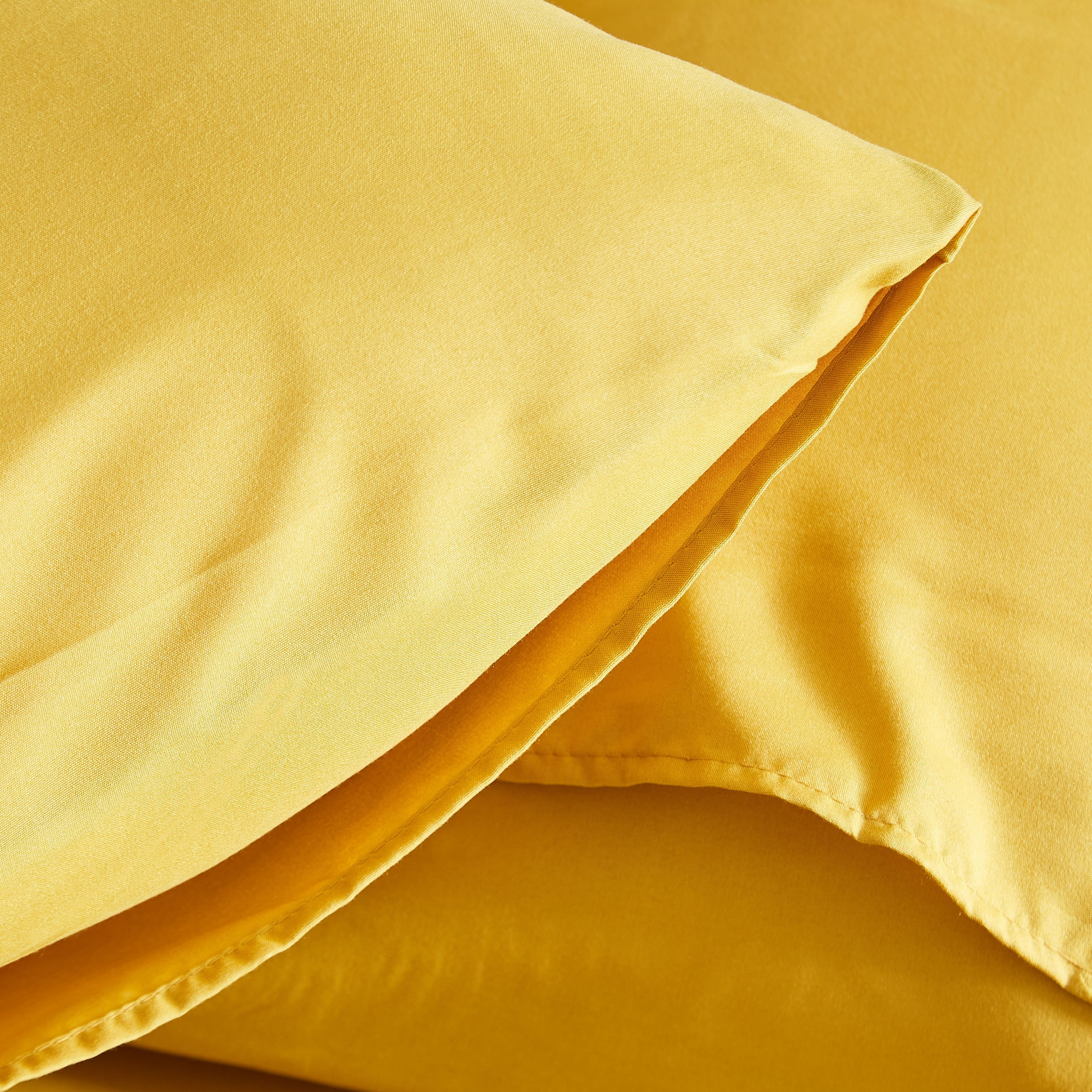 طقم غطاء وسادة سادة من الألياف الدقيقة قطعتين من ديربي - 45x70 سم-hbxhomeware-hbxbedroom-image-3