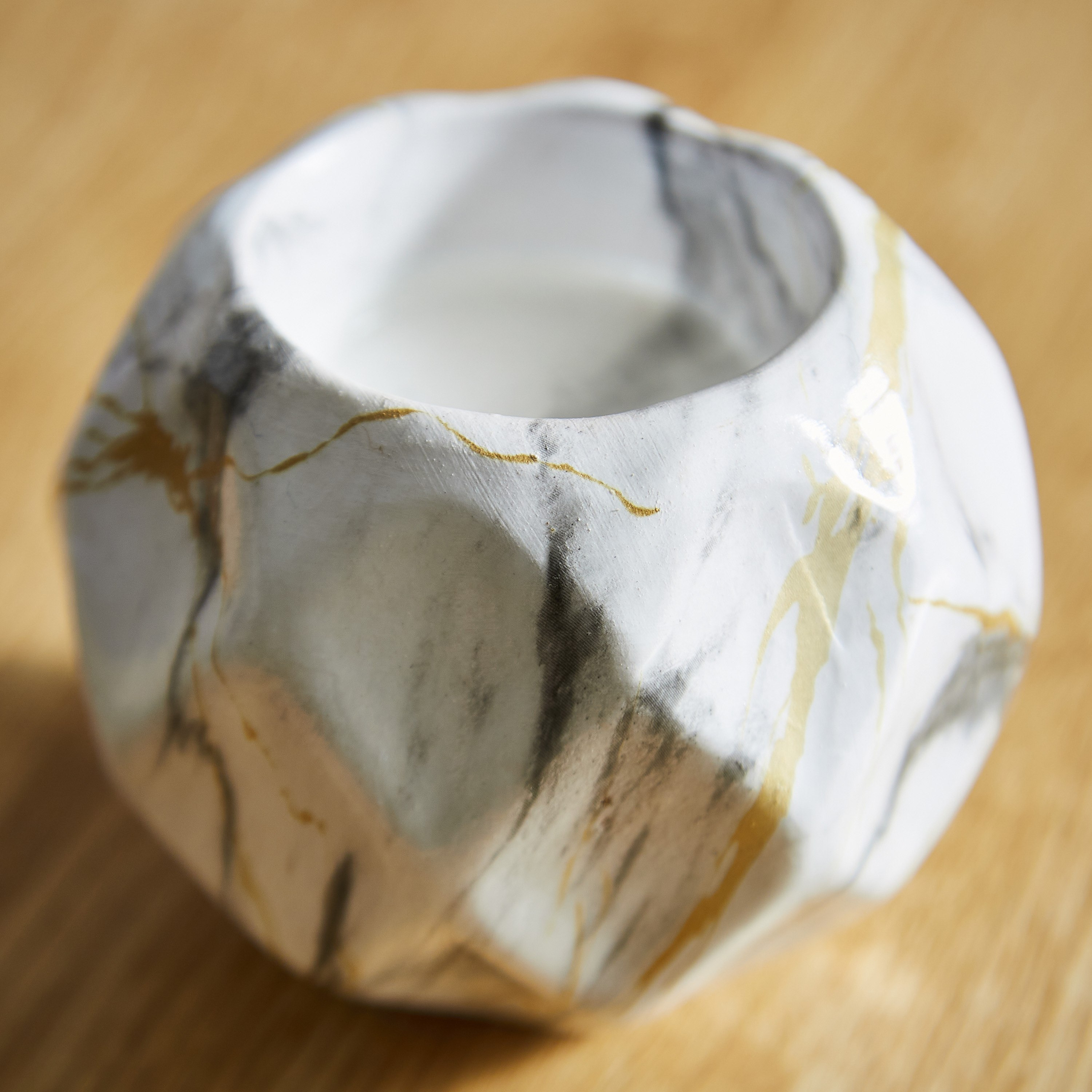 حامل شموع سيراميك بالرخام من ديوك - 8x8x7 سم-hbxlivingroom-decorandaccessories-candleholders-image-3
