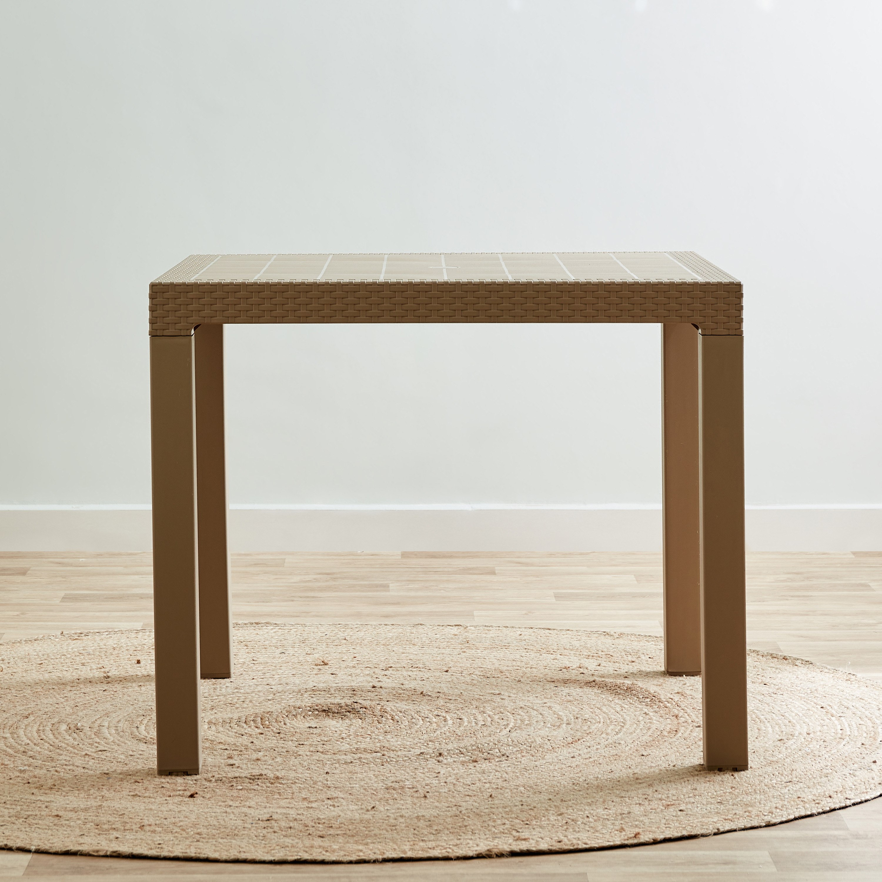 طاولة روطان لـ4 مقاعد من فيرا بريستون-hbxfurniture-diningtablesandsets-diningtables-fourseater-image-3