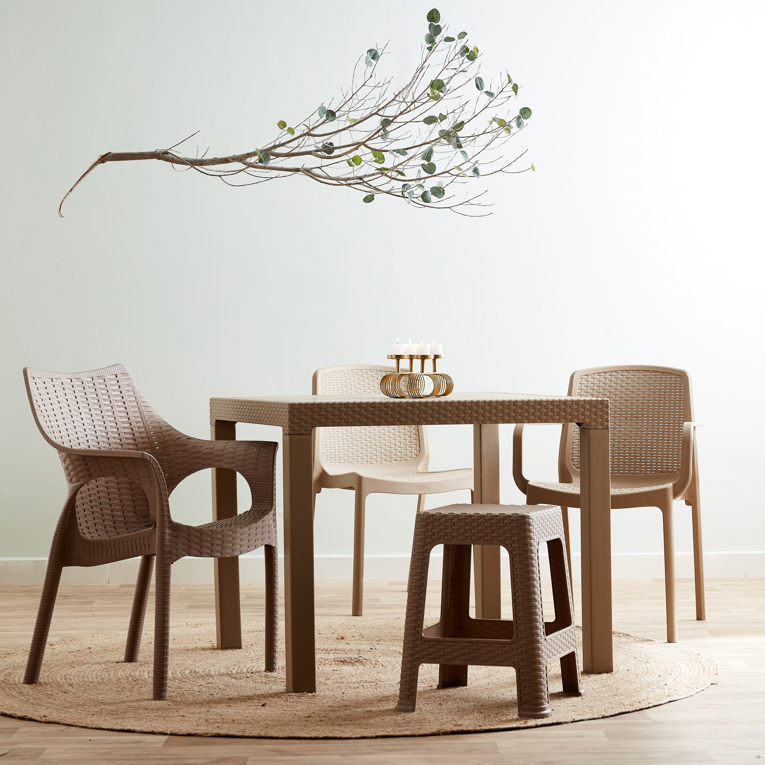 Wicker table deals and chairs