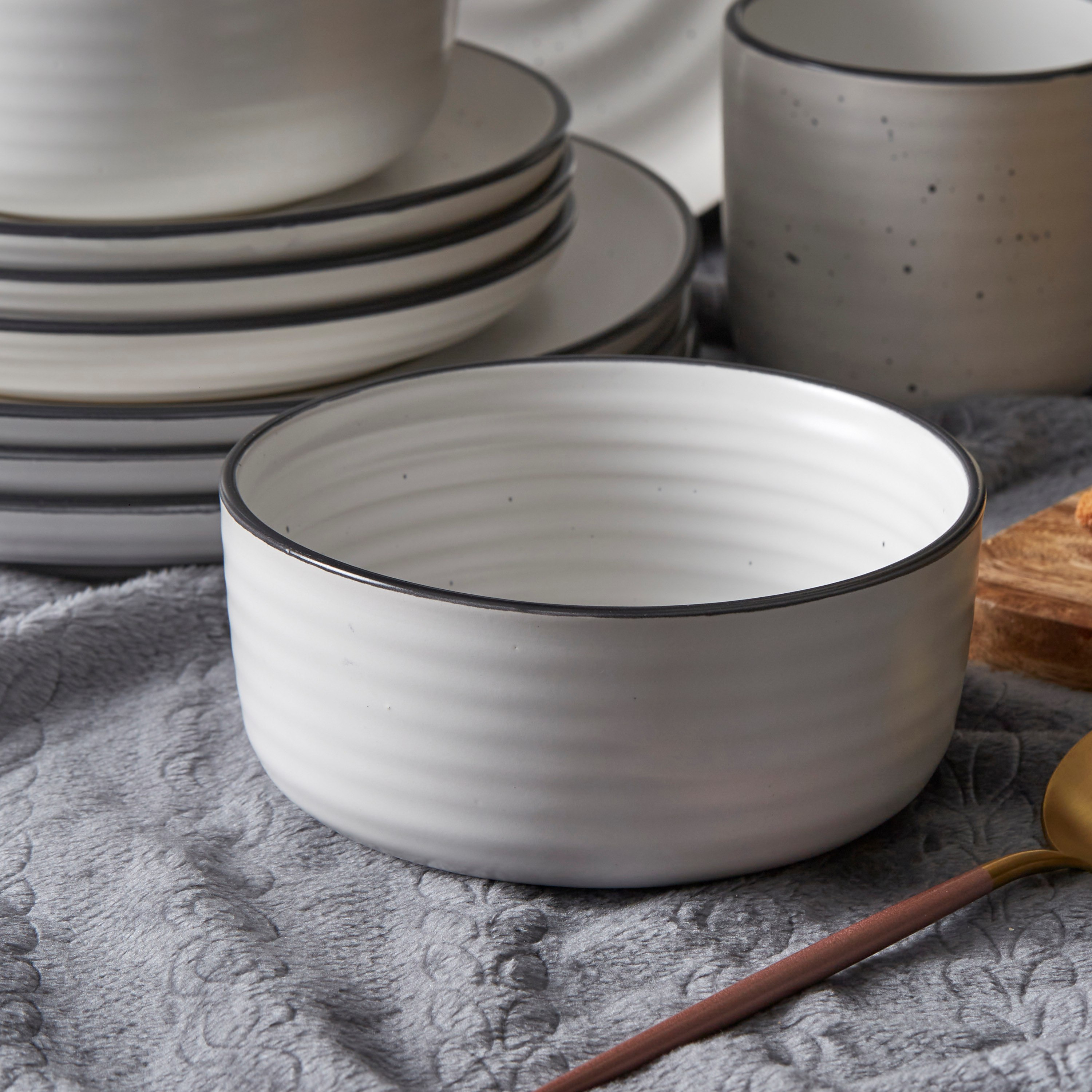 Elegenza 16-Piece Stoneware Dinner Set-hbxhomeware-hbxkitchen-image-2