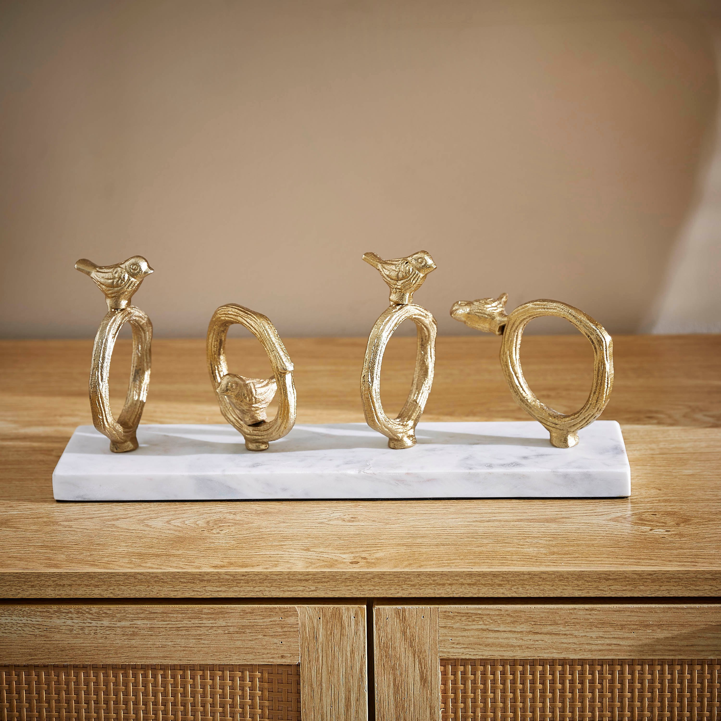 منحوتة معدنيّة بتصميم عصافير فوق دائرة من إنارة - 30x12x12 سم-hbxhomeware-homedecor-figurinesandornaments-image-1