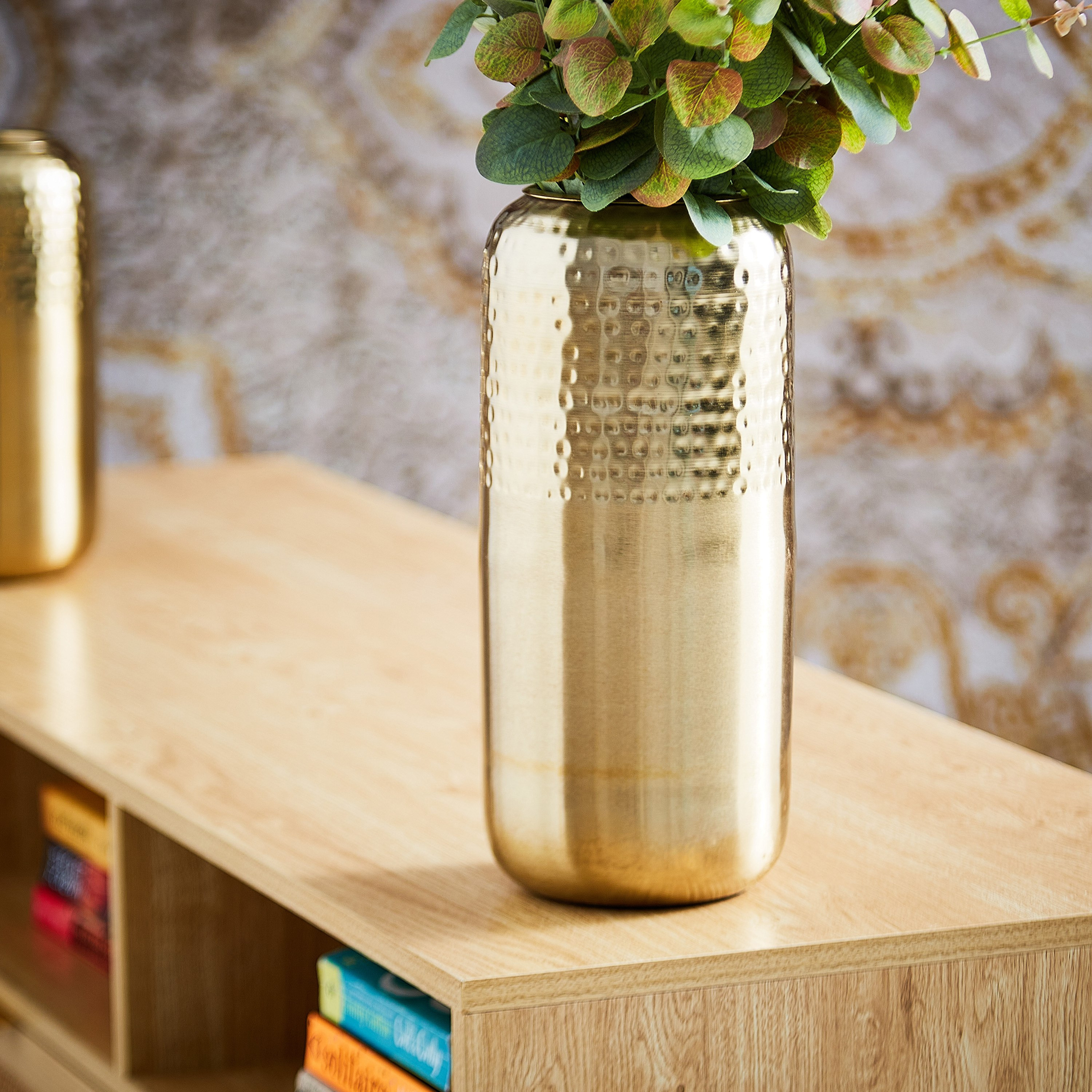 مزهرية صغيرة معدنية مزدوجة الملمس من إنارة - 15x15x32 سم-hbxbedroom-decorandaccessories-vases-image-1