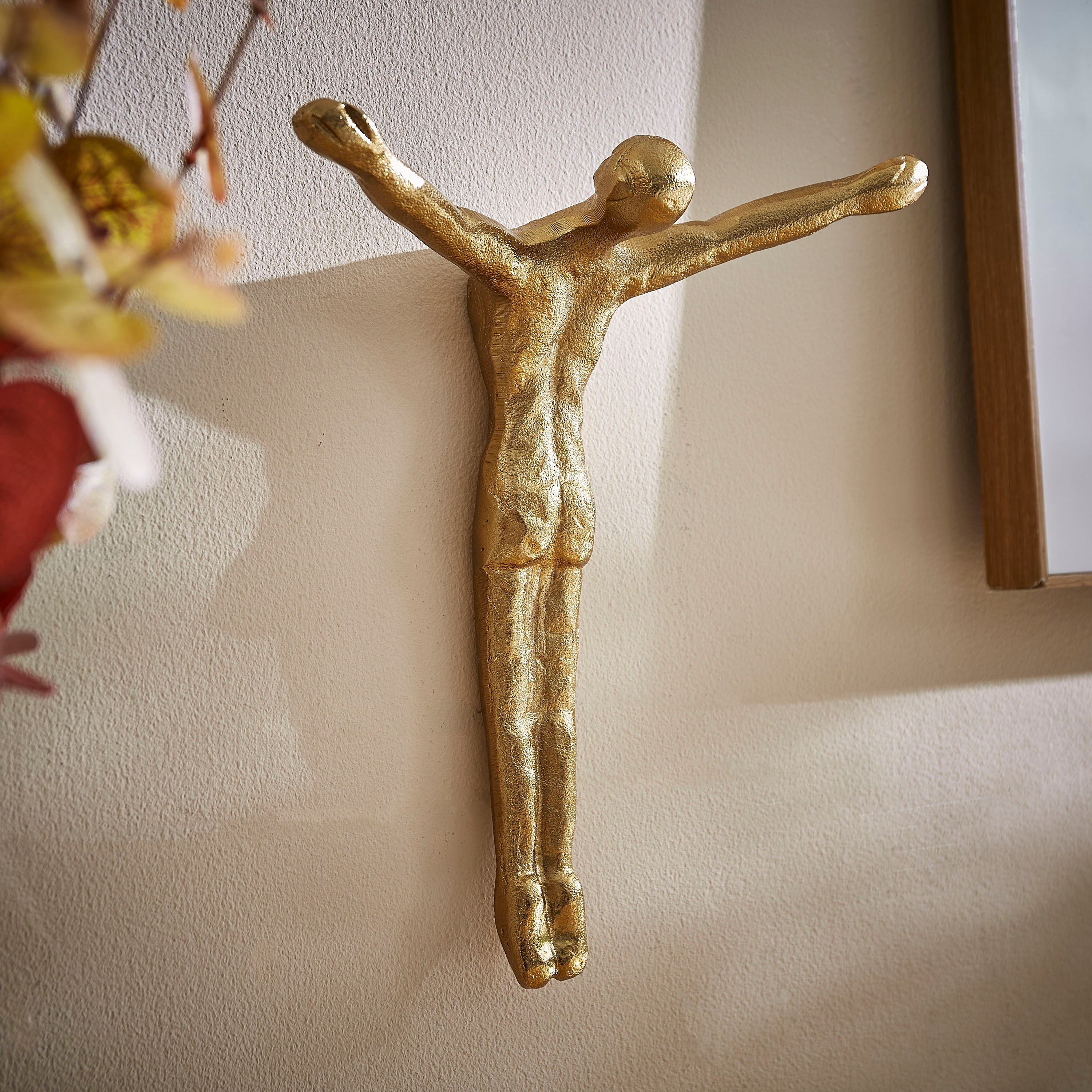 ديكور رجل معدني معلق من إنارة - 22x3x25 سم-hbxhomeware-homedecor-figurinesandornaments-image-1
