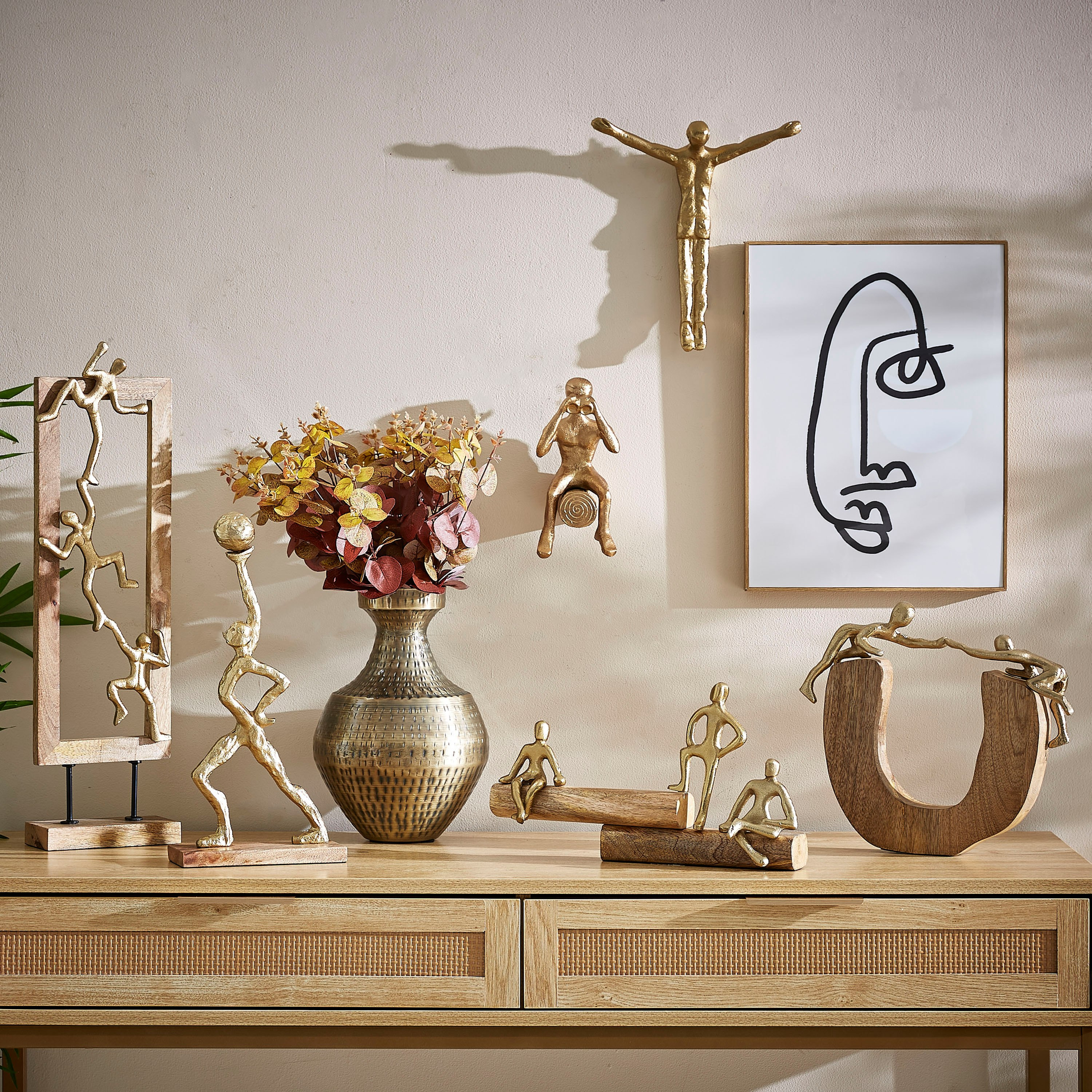 ديكور رجل معدني بمنظار من إنارة - 10x10x17 سم-hbxhomeware-homedecor-figurinesandornaments-image-4