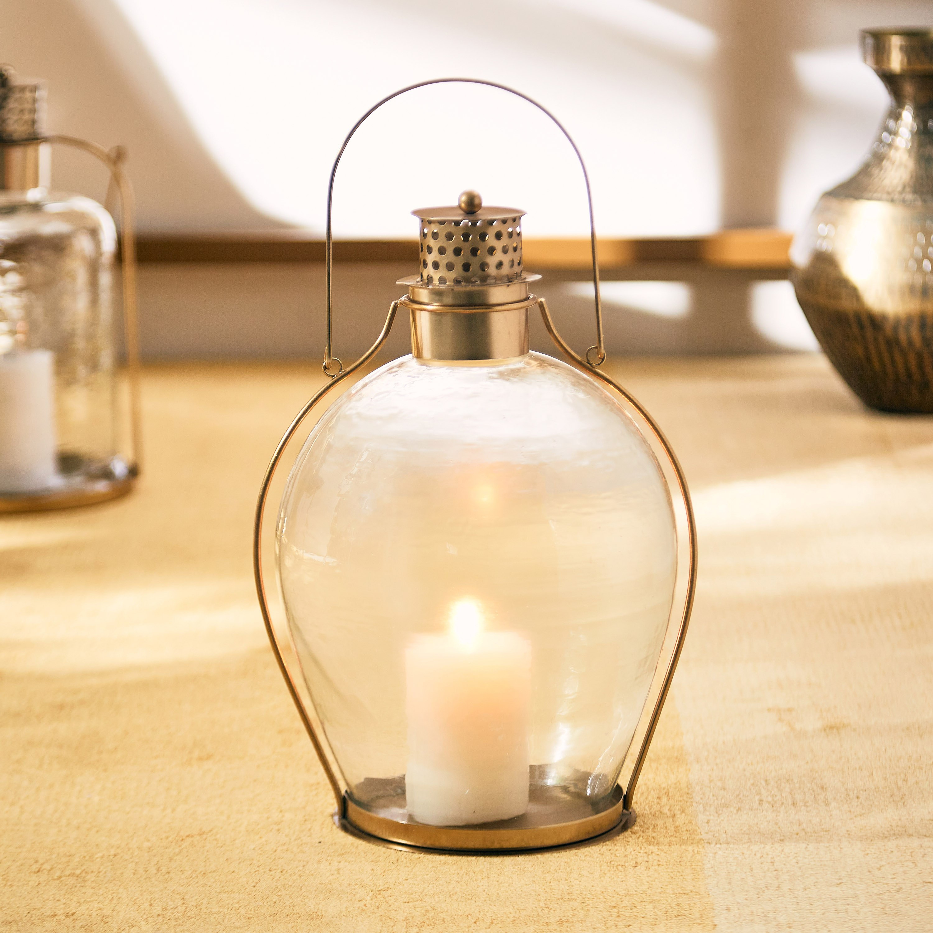 فانوس زجاجي من سكاوت - 17 × 17 × 26 سم-hbxdecorandfurnishings-homeaccessories-lanterns-image-2