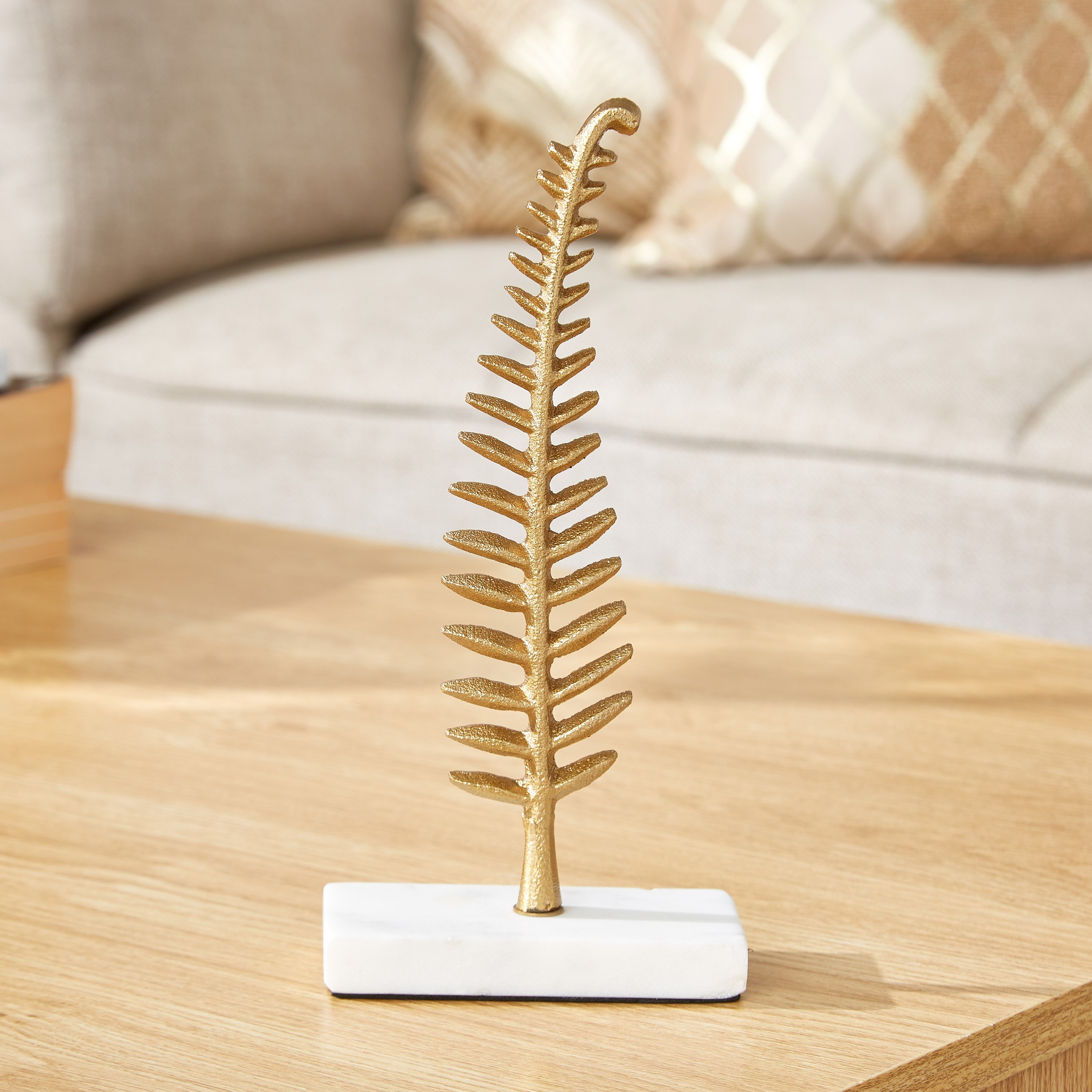 قطعة ديكور على شكل ورقة شجر معدنية من سكاوت- 9×5×20 سم-hbxhomeware-homedecor-figurinesandornaments-image-1