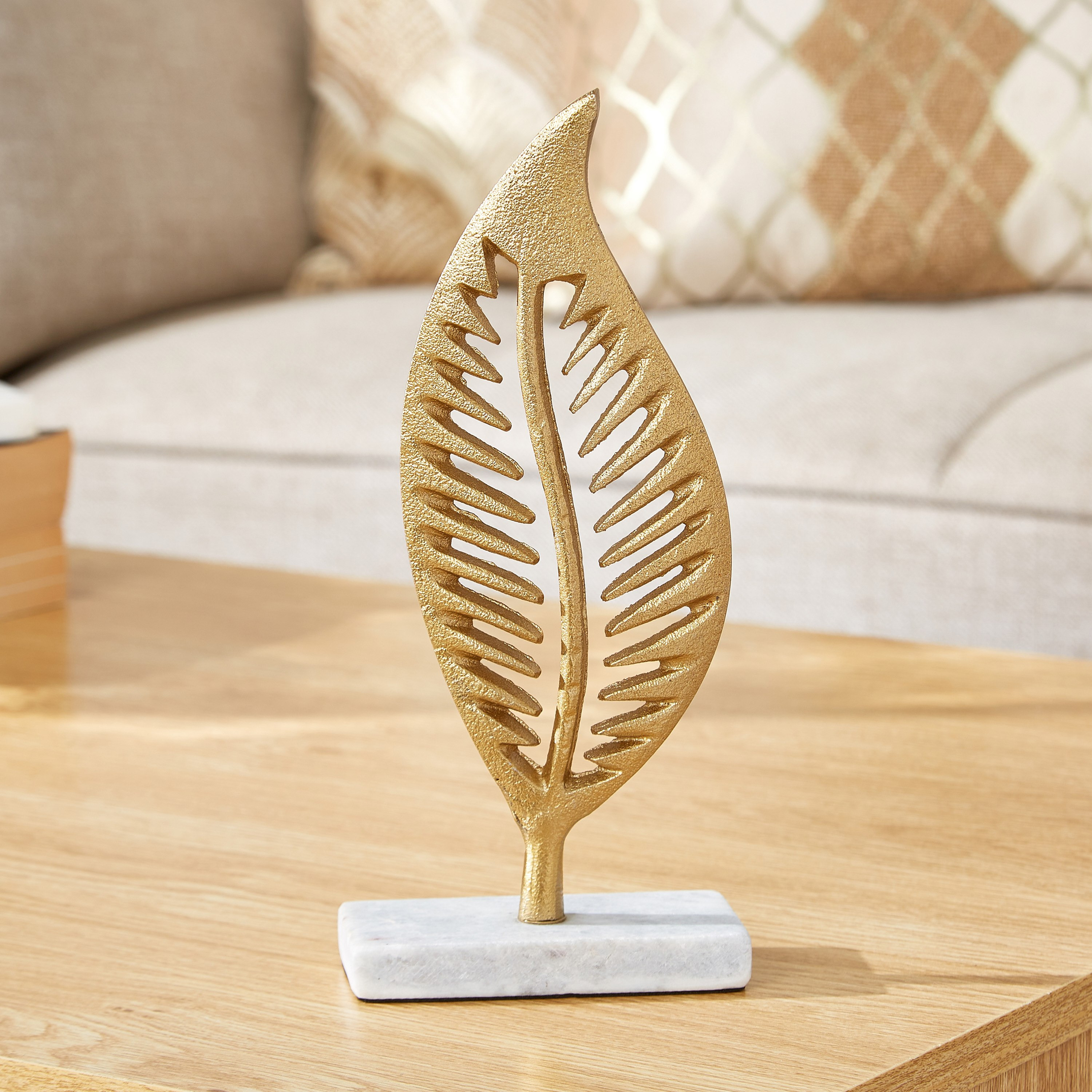 قطعة ديكور بتصميم ورقة شجر معدنية من سكاوت- 9×5×20 سم-hbxhomeware-homedecor-figurinesandornaments-image-1