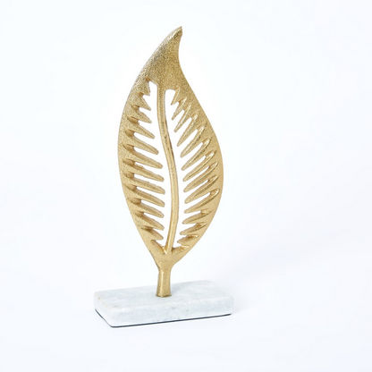 Scout Metal Leaf Sculpture - 9x5x20 cms